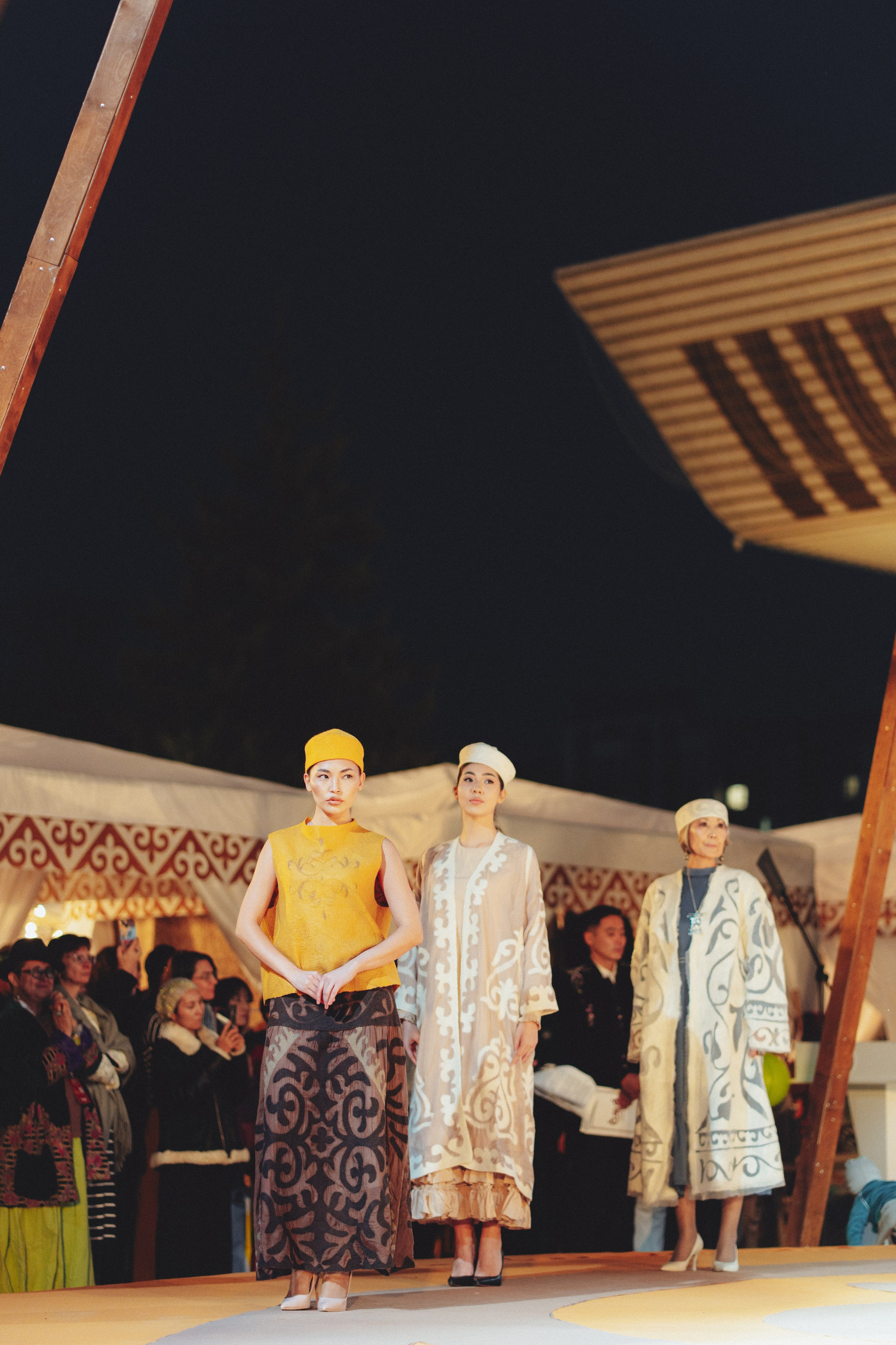 ETHNIC FASHION SHOWS / THE PODIUM