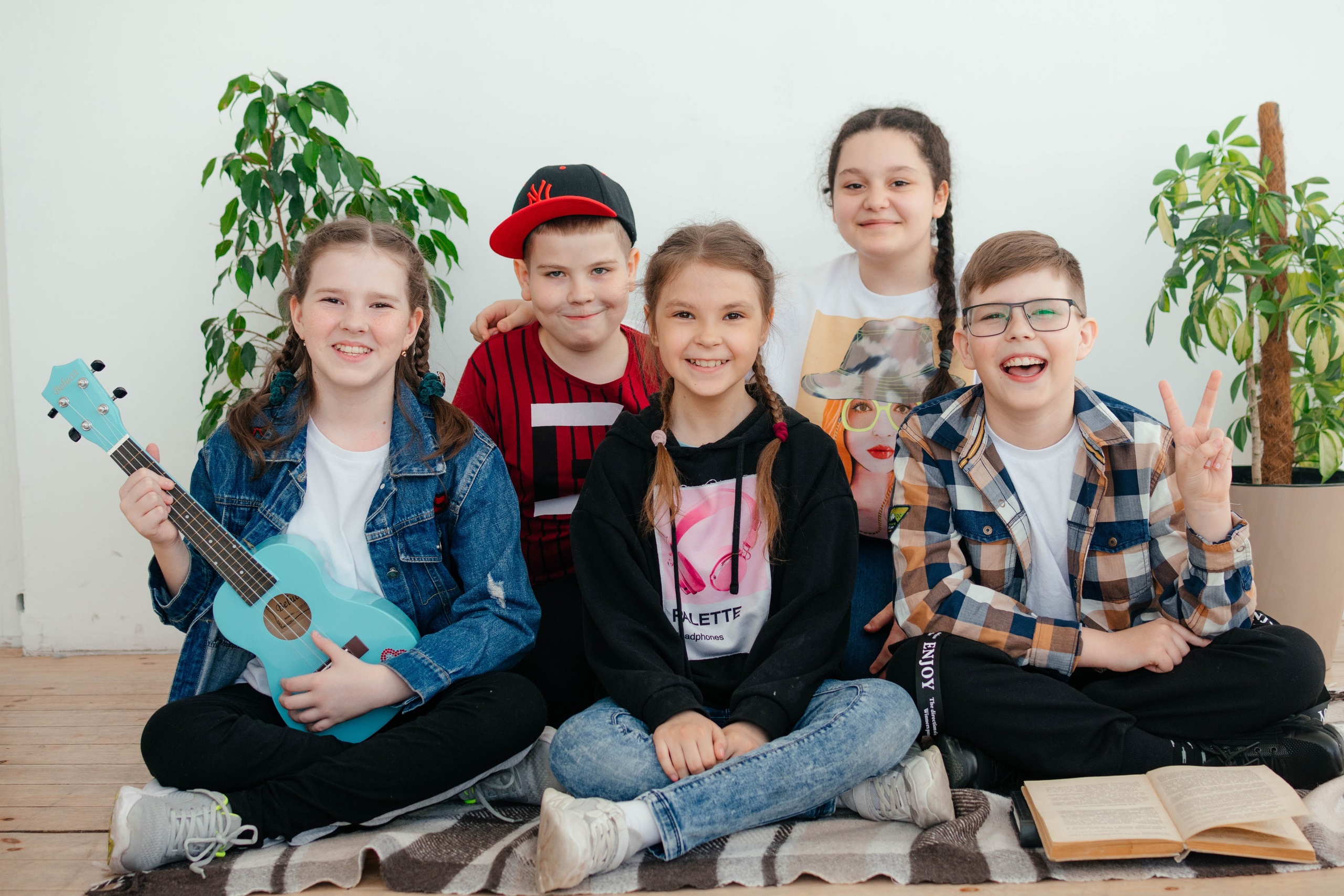 Выпускные школьные альбомы:. Фотограф Эллина Дар г. Улан-Удэ