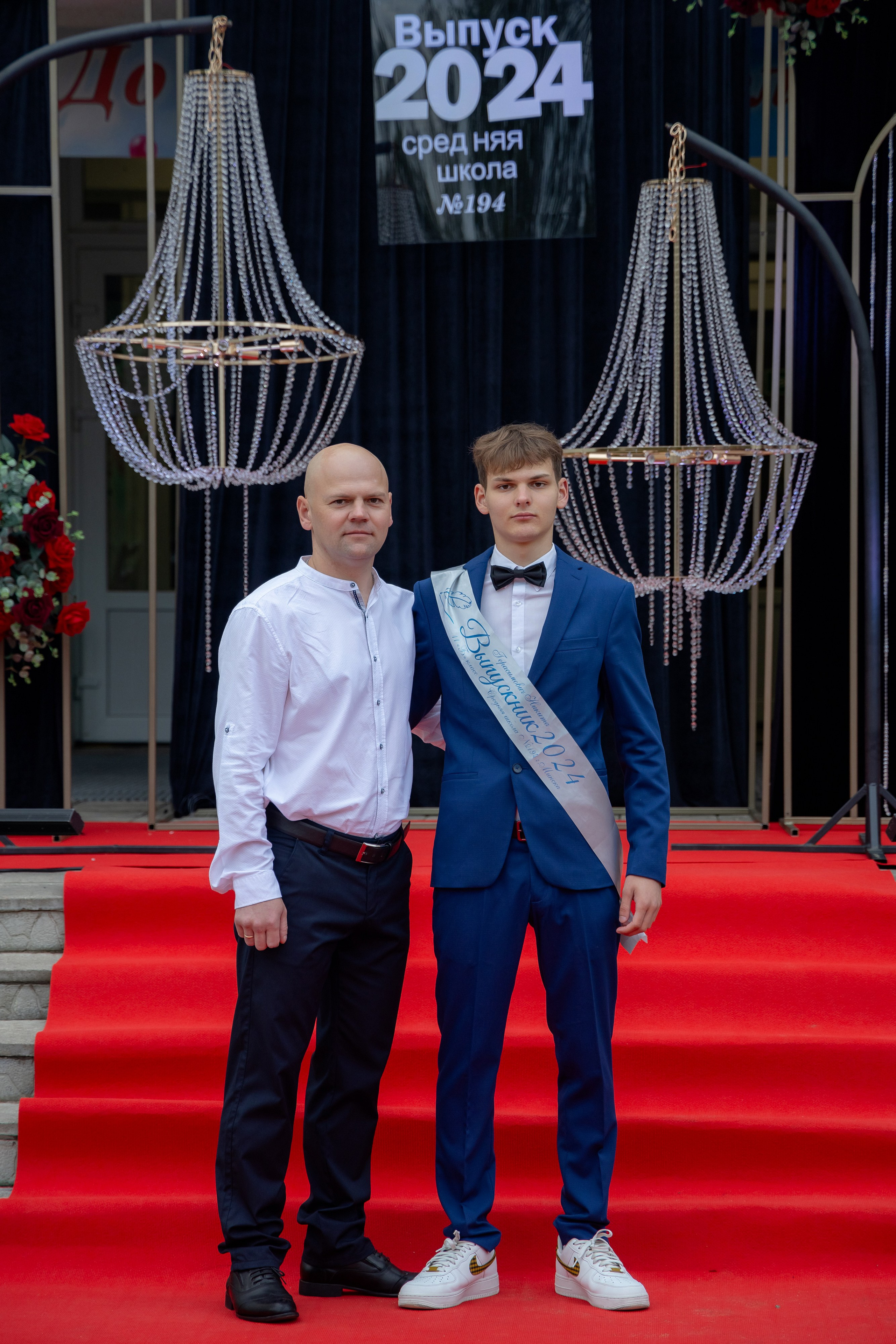 Школьный выпускной 2024 год в Соколе (Минск). Свадебный фотограф в Минске/Беларуси Сергей Спиридонов