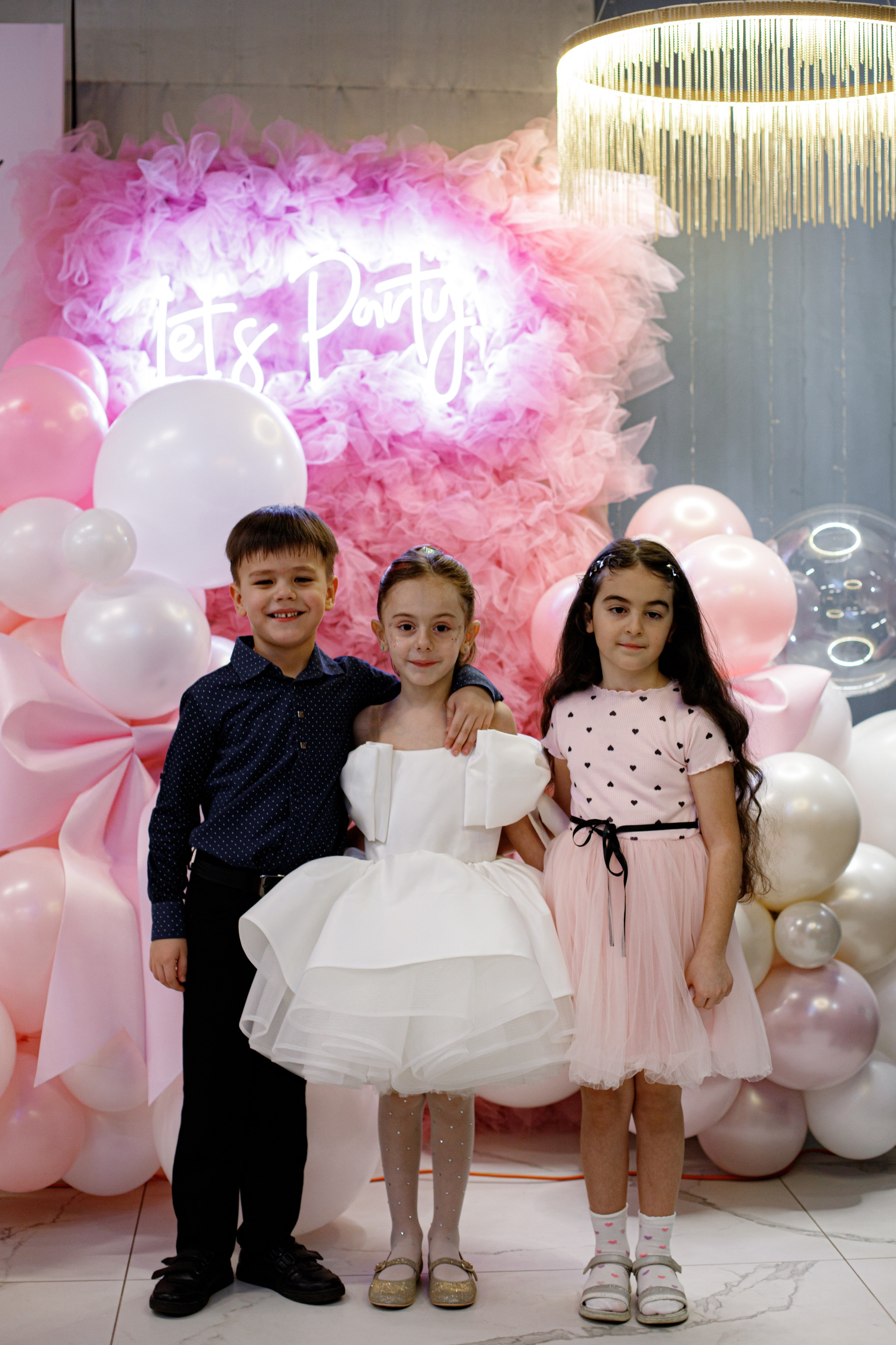 ASIA'S BIRTHDAY PARTY. Photokarish