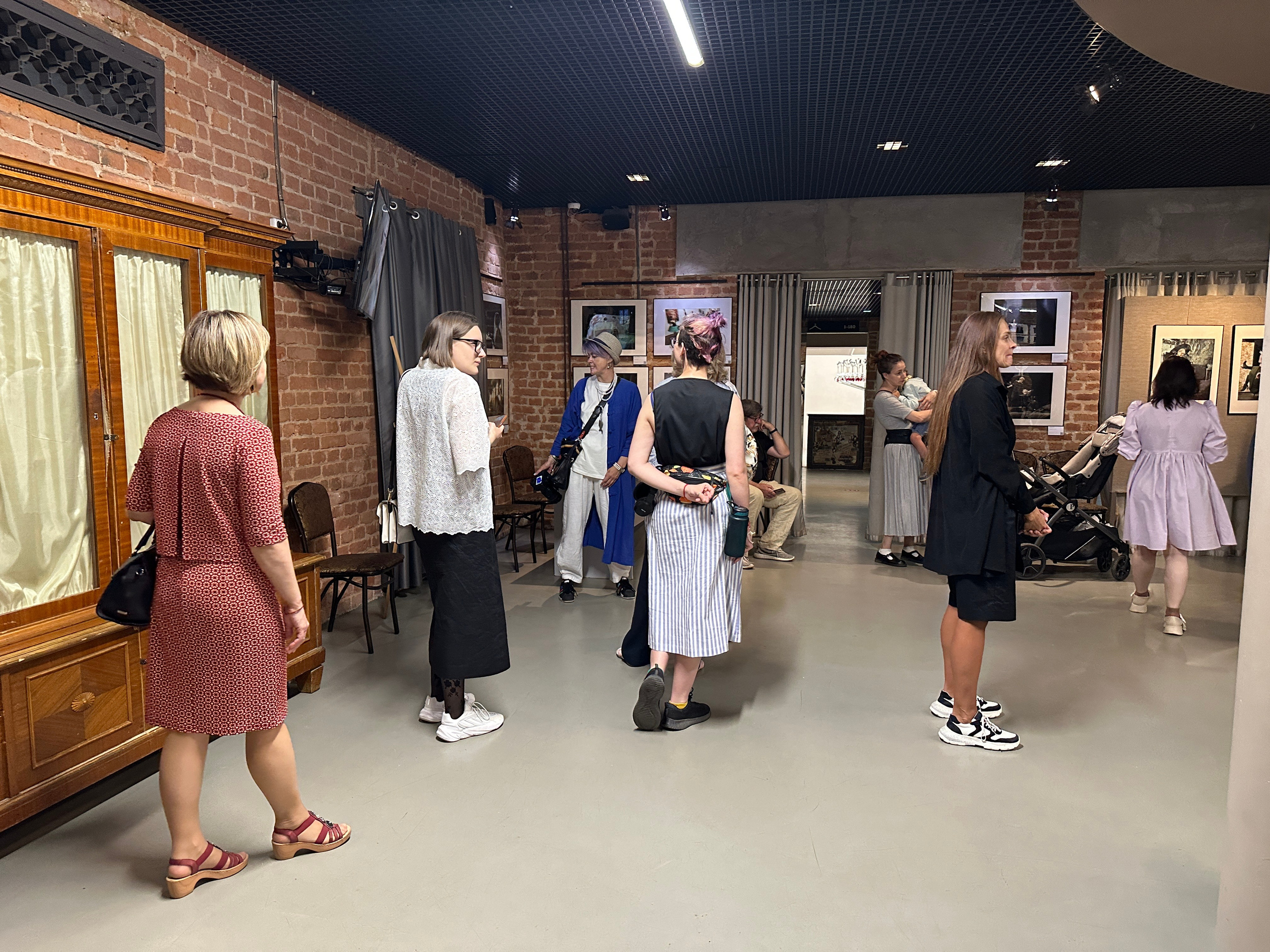 МОЛОДОЙ ТЕАТР. Reportage, architectural, fine art photographer Lena Melnikova in Moscow