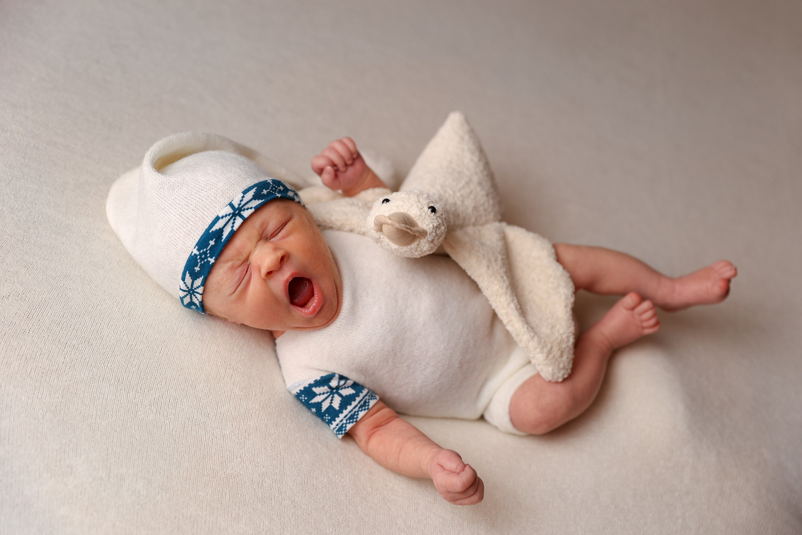 Фотосессия новорожденного с выздом на дом