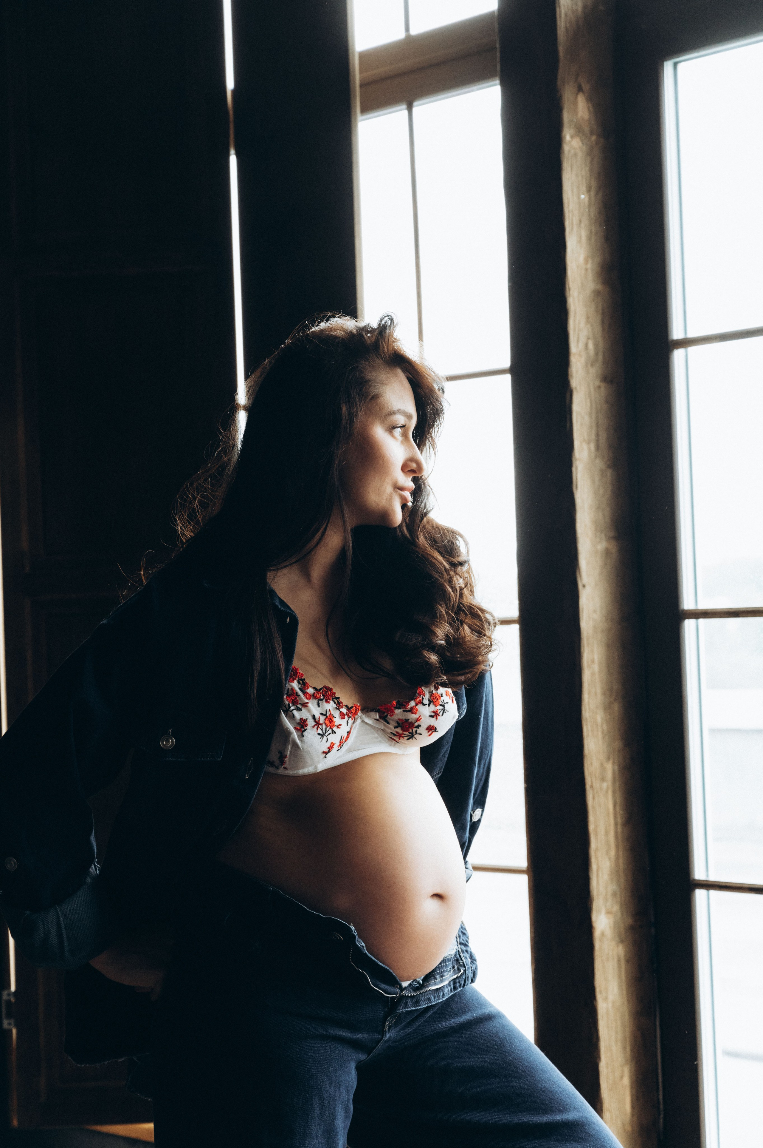 Профессиональный семейный и беременный фотограф в Санкт-Петербурге — Маргарита Иванова. Индивидуальные фотосессии под ключ: от образа до гот. Профессиональный фотограф беременности в СПБ. Стильные фотосессии беременности в стиле минимализм и классическая фотография