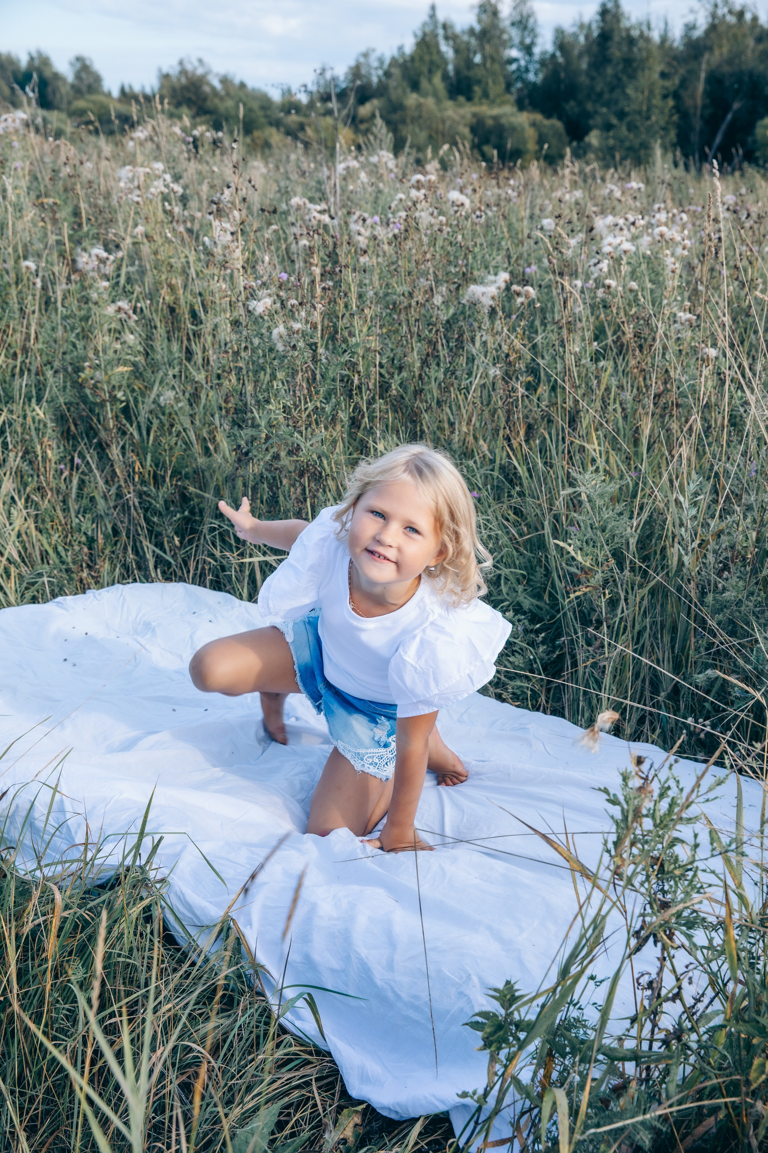 Наташа, Вадим, Арина, Тая и Пета. Август 2024. Фотограф в Санкт-Петербурге Алена Сертакова