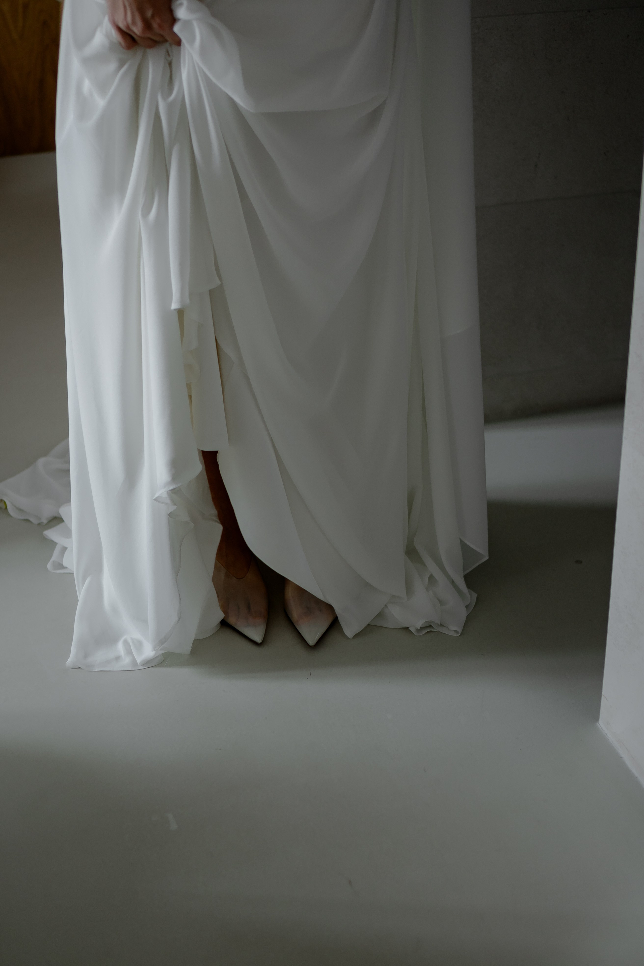 ЭЛЕГАНТНАЯ СВАДБЕНАЯ СЬЕМКА ЖЕНИХА И НЕВЕСТЫ В ДОРОГОМ ОТЕЛЕ САНКТ-ПЕТЕРБУРГА. Профессиональный фотограф, Санкт-Петербург — Виктория Богомолова