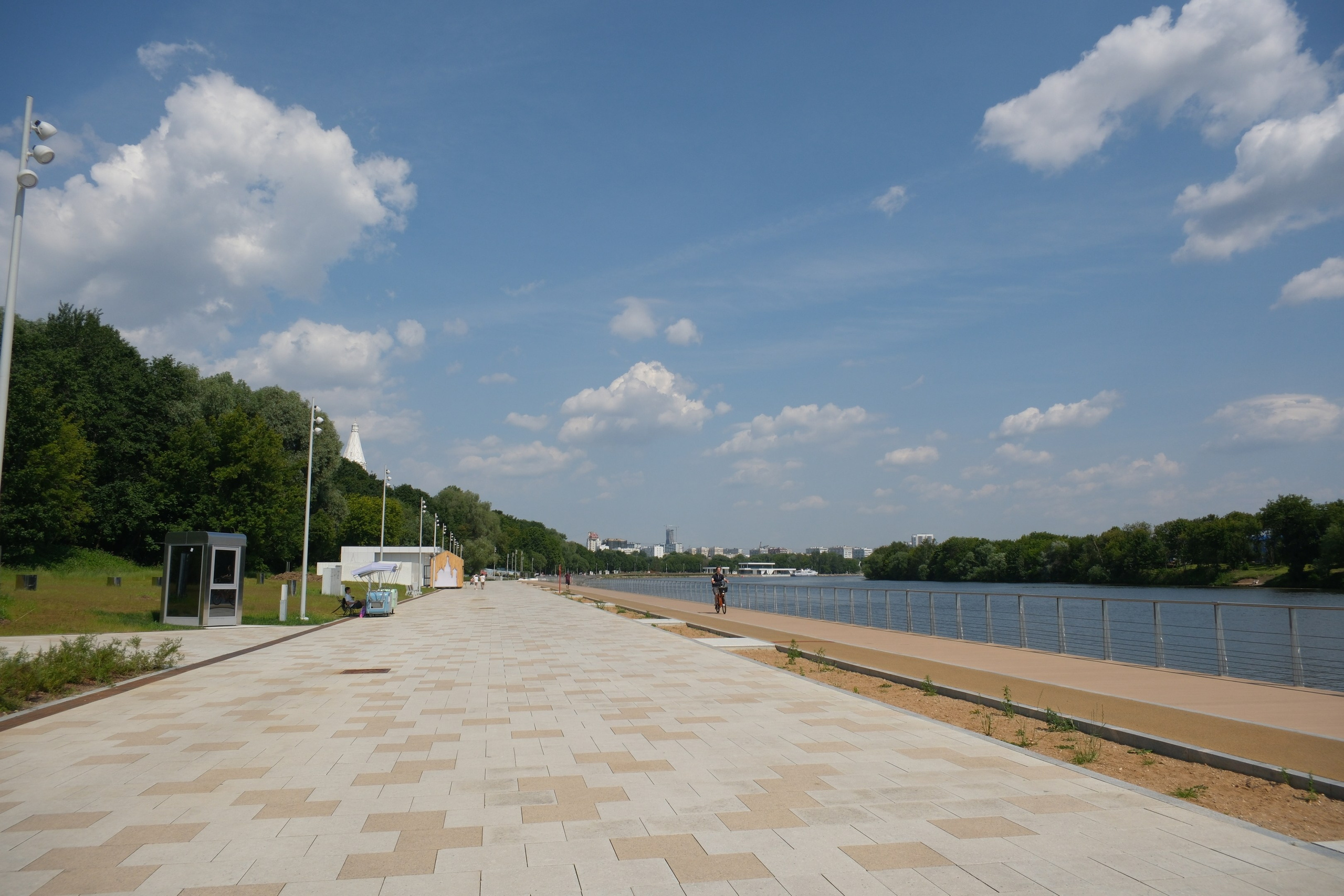 В Коломенском 07.07.2025. Улица, люди, жизнь…