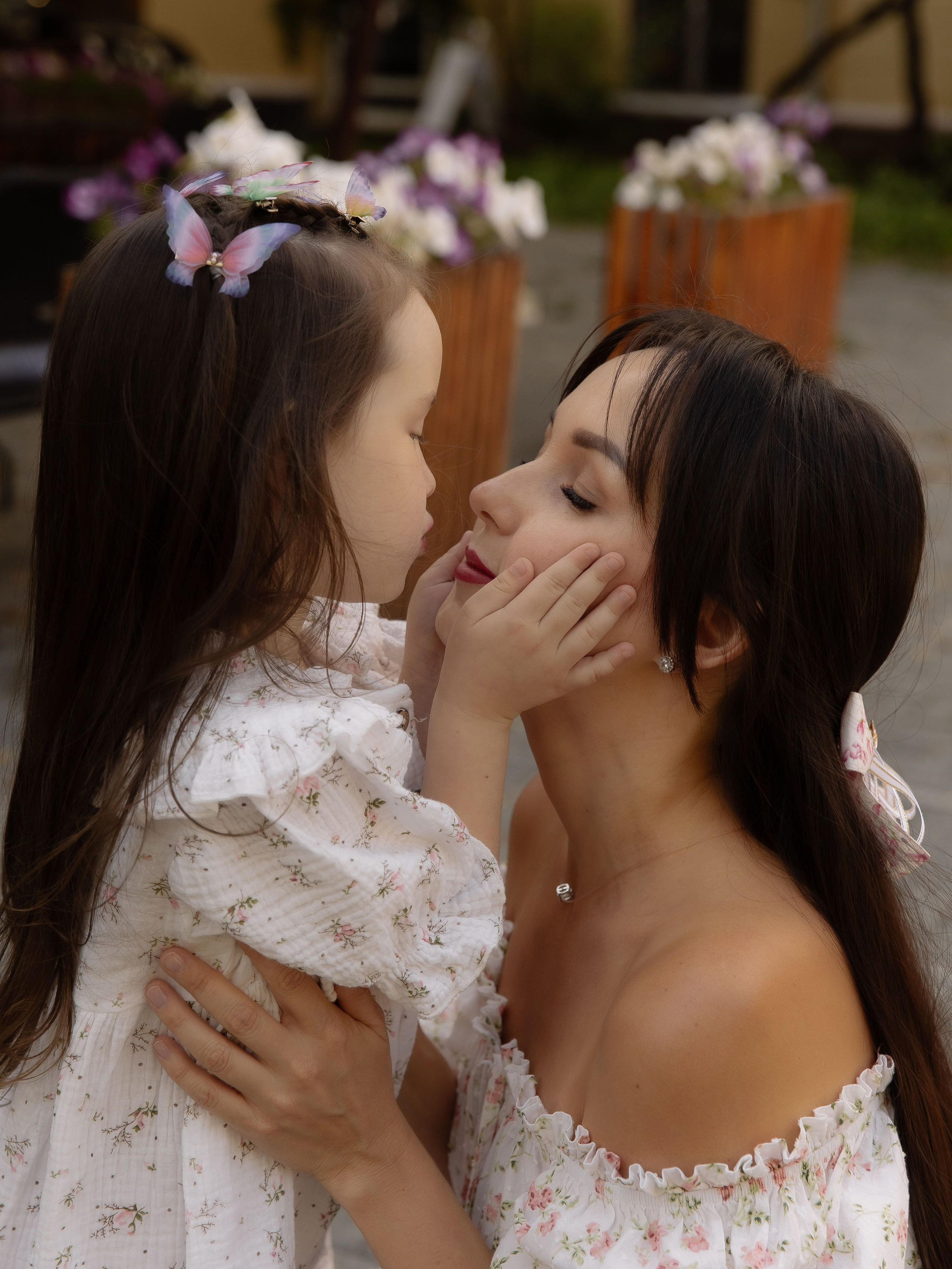 Прогулка мама и дочь. СВАДЕБНЫЙ ФОТОГРАФ ЧЕЛЯБИНСК