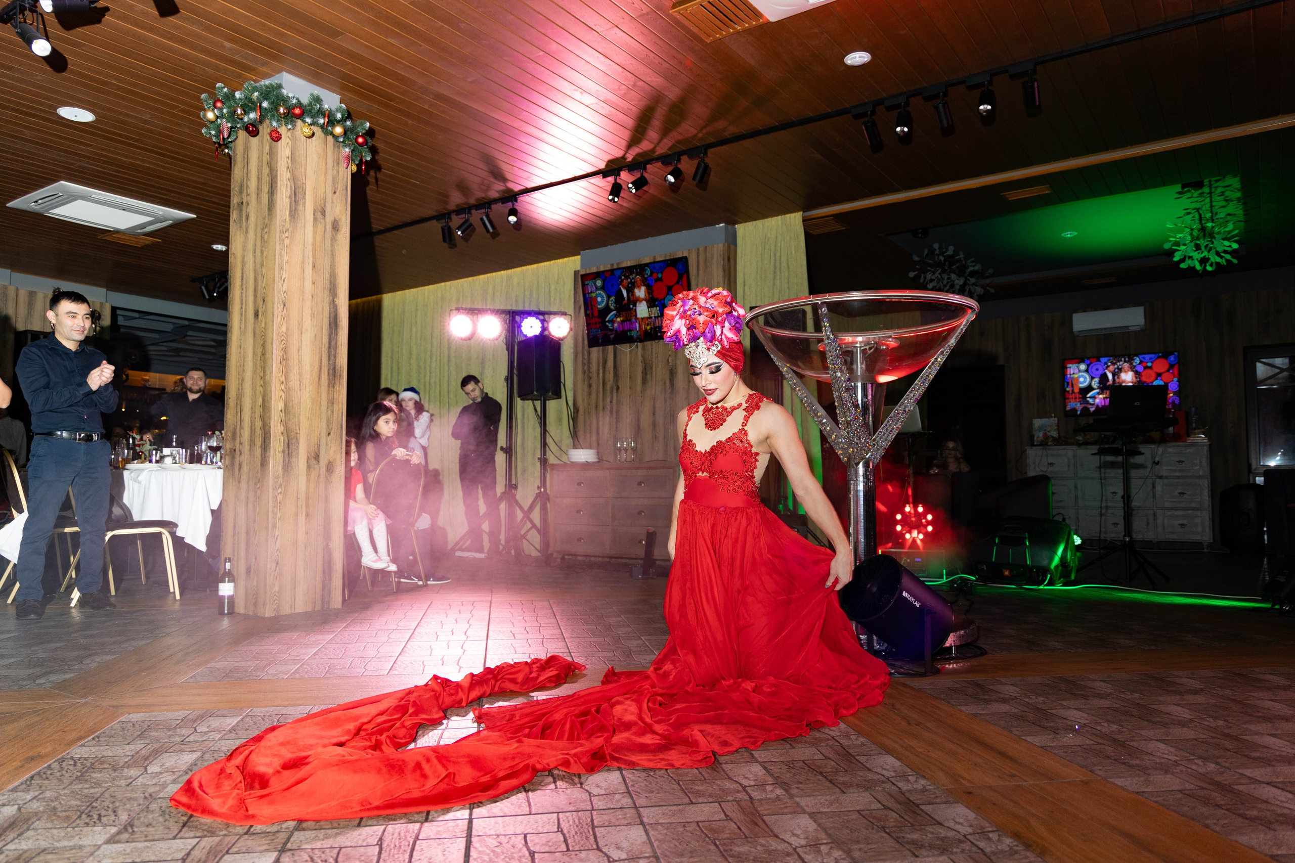 Новогодние праздники 2023-2024 «За поводом». Сведебный и Event фотограф в Москве Бажина Ирина