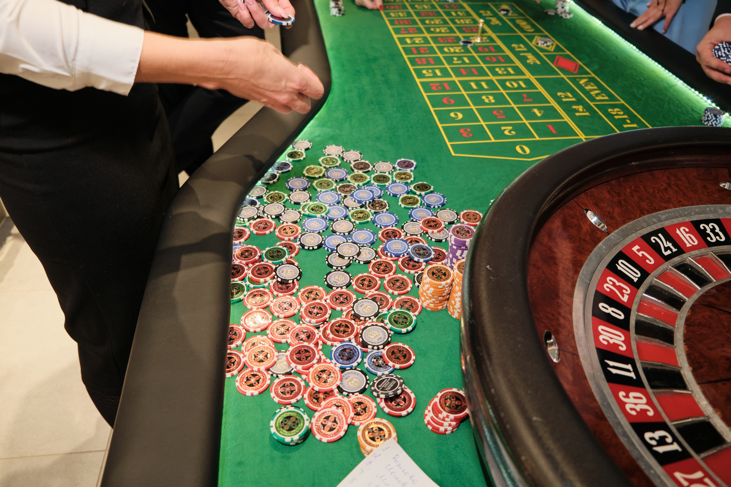 Открытие салона 100 градусов. Антон Ив