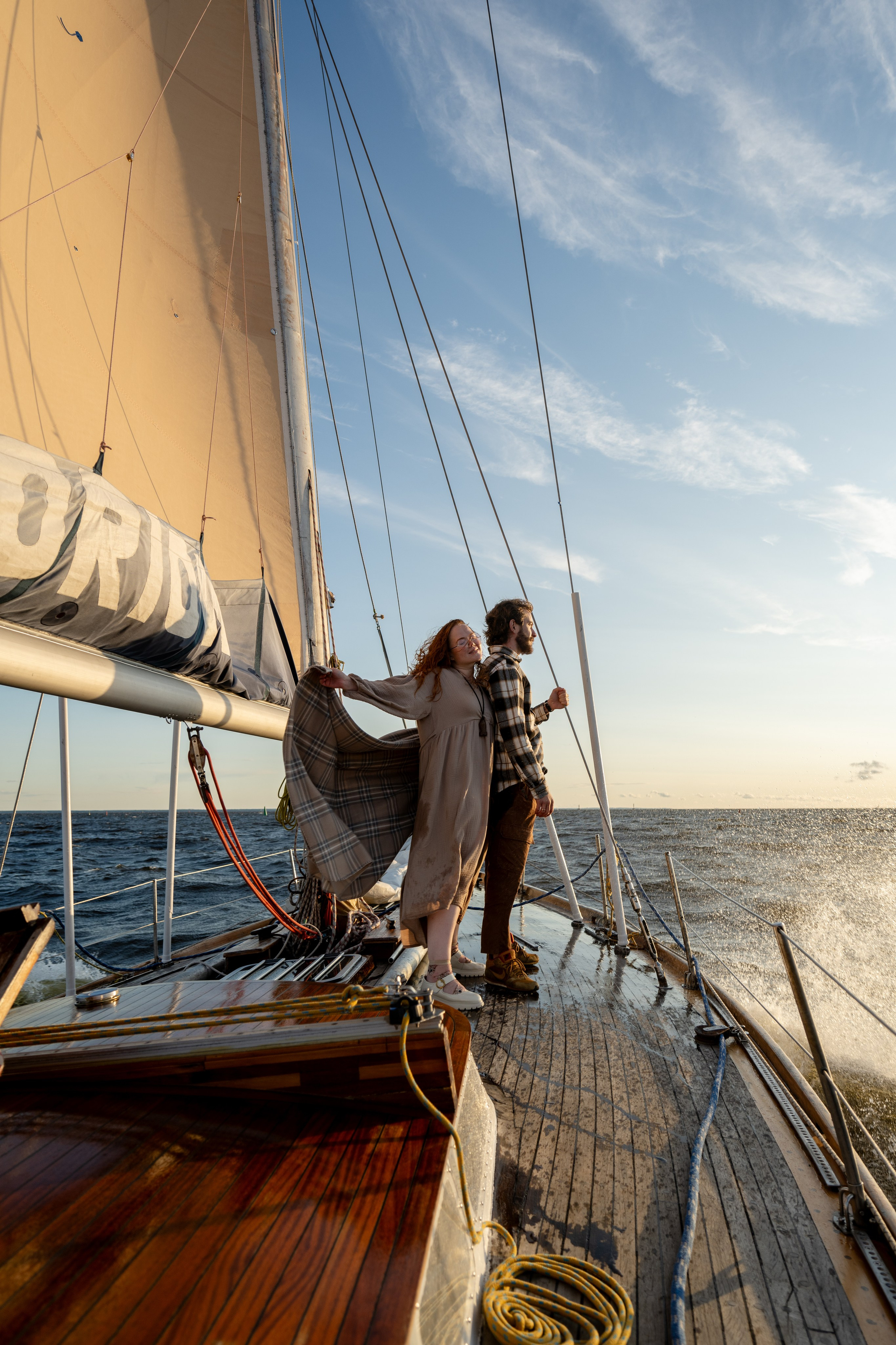 Даниил и Виктория. Яхта. Свадебный и семейный фотограф в СПб Валерия Фомичева
