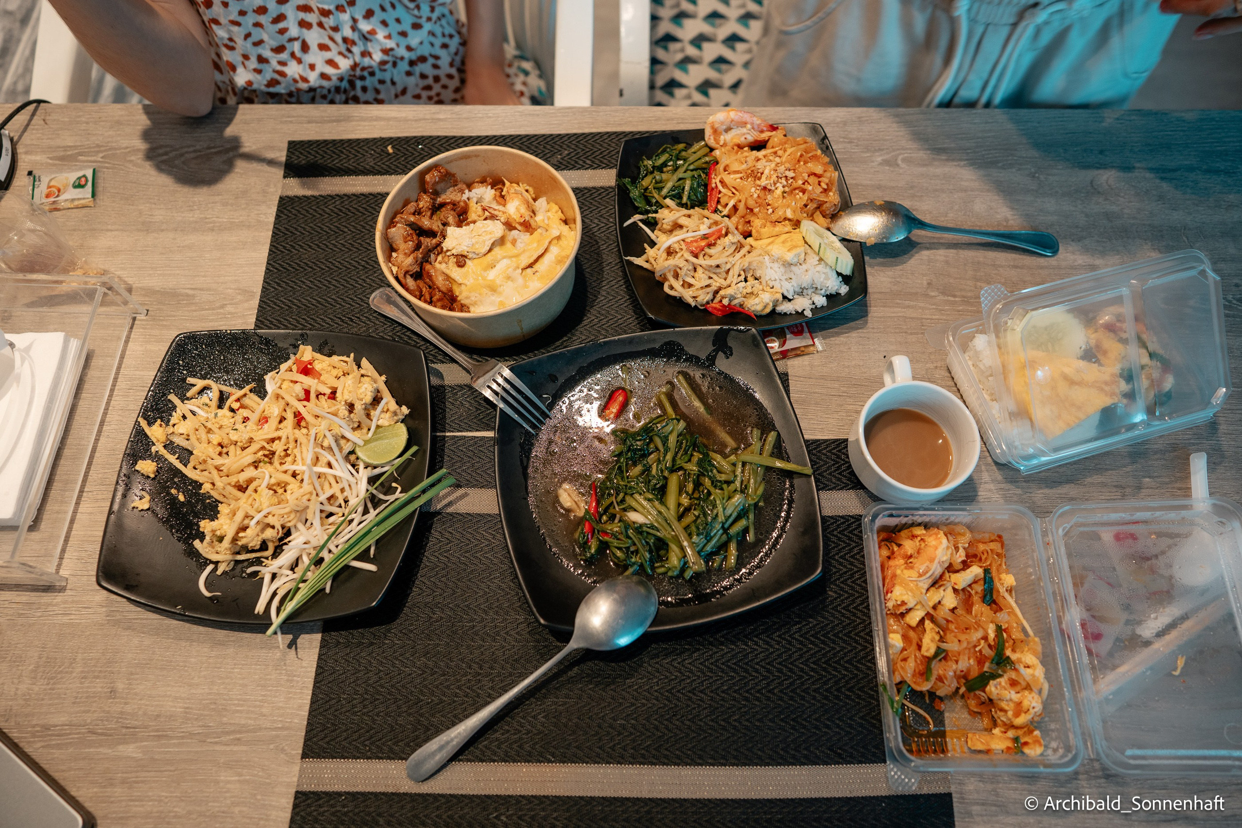 Couple of days in Thai. Photographer in Guangzhou, China. Archibald Sonnenhaft