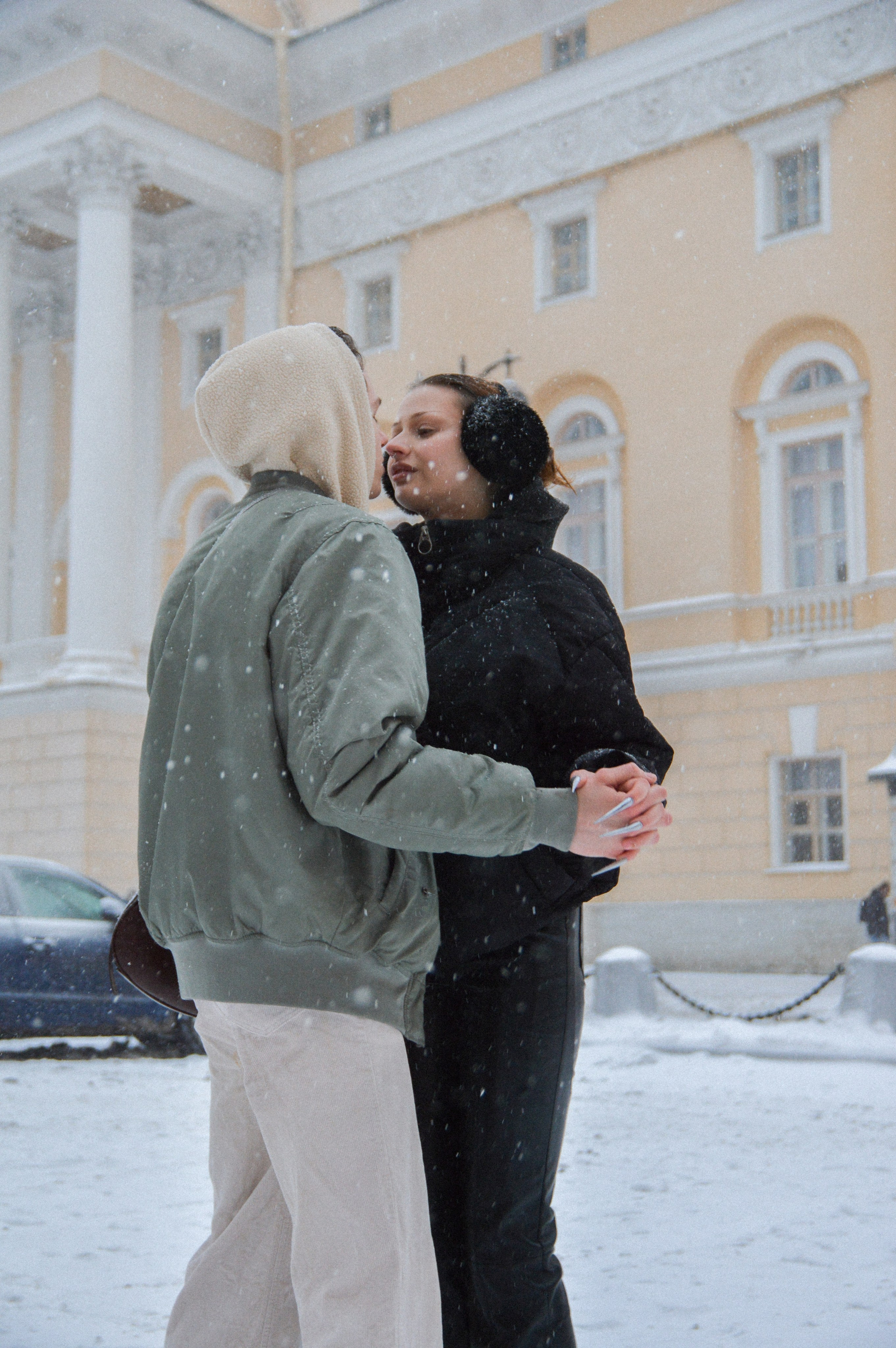 Под снегом. Питерский фотограф