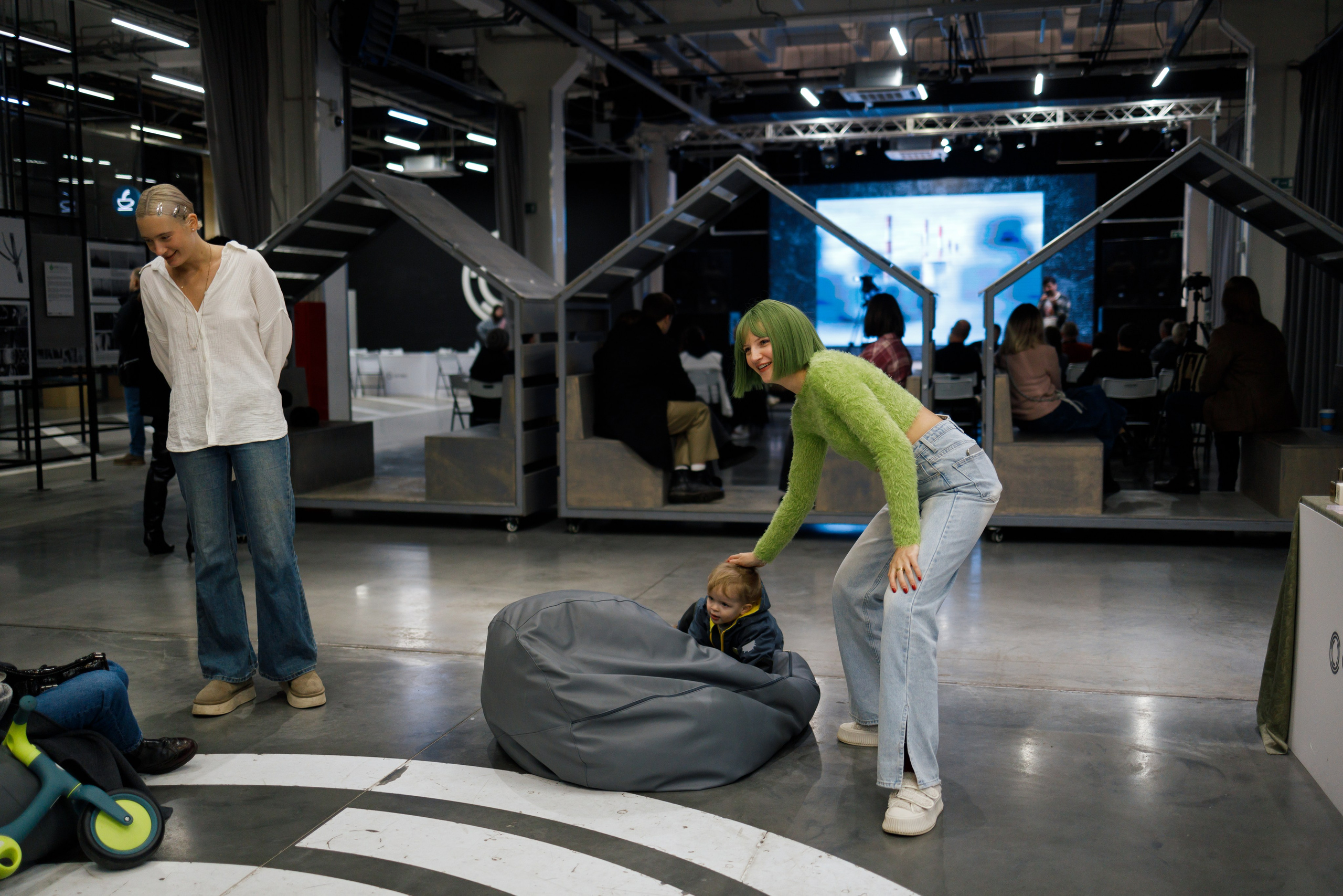 Фотофестиваль «Молодая фотография в Октаве». Свадебный и семейный фотограф в Туле и области Маша Костина