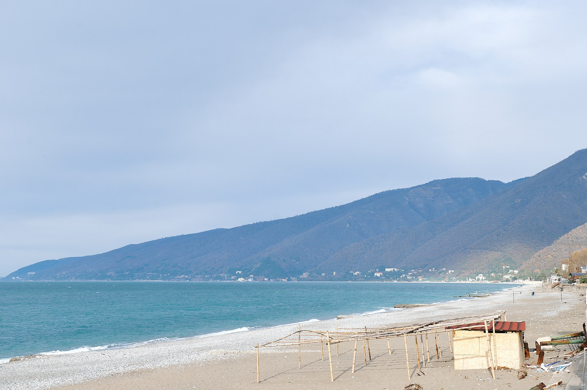 Гагра, Абхазия. Декабрь 2024. Фотографии отовсюду и обо всем