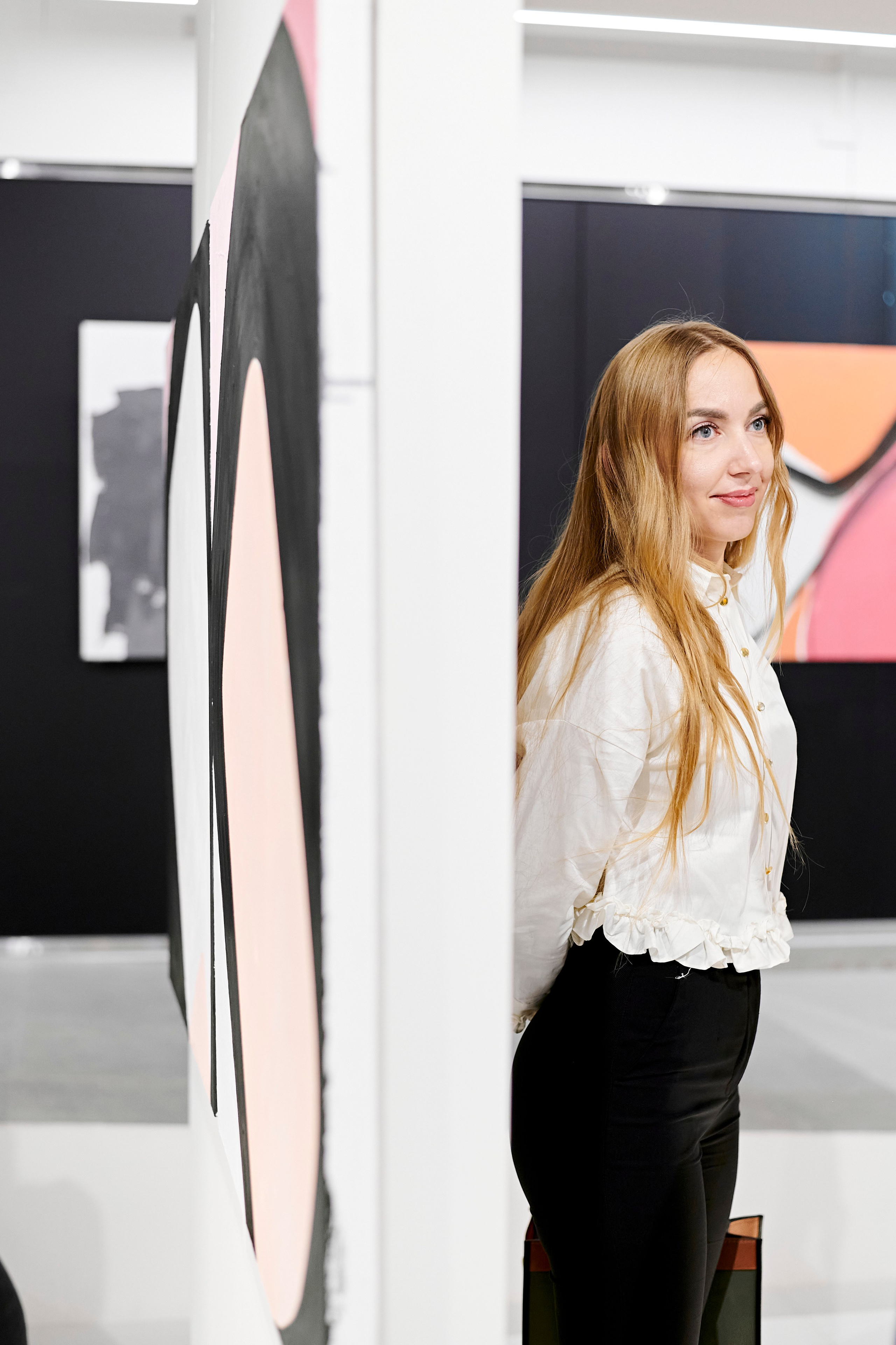 The Holst. Выставка Юлии Остапенко. Фотограф Постольник Дарья