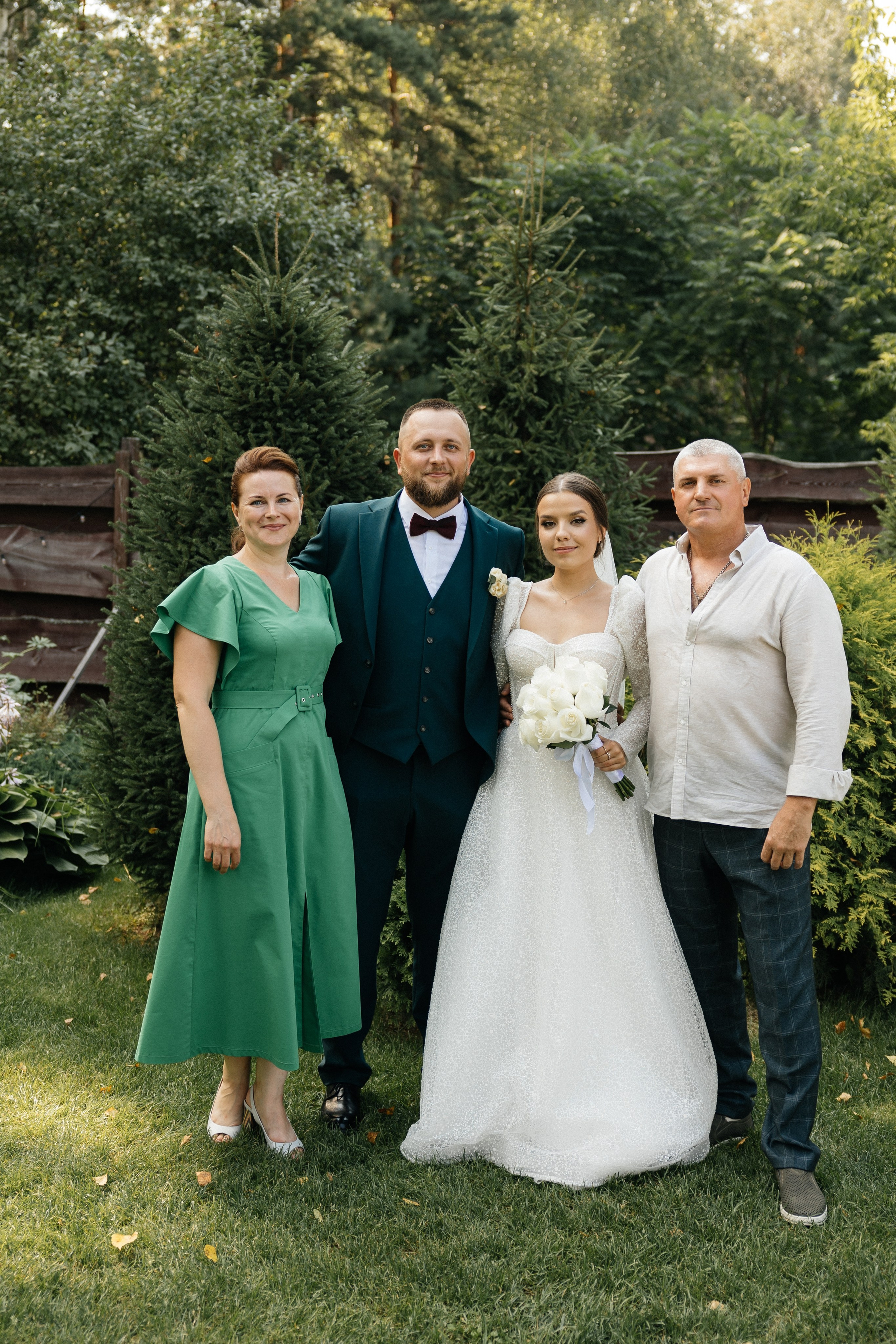 Свадебная история. Лесной Виладж. Свадебный и семейный фотограф Рассказова Виктория