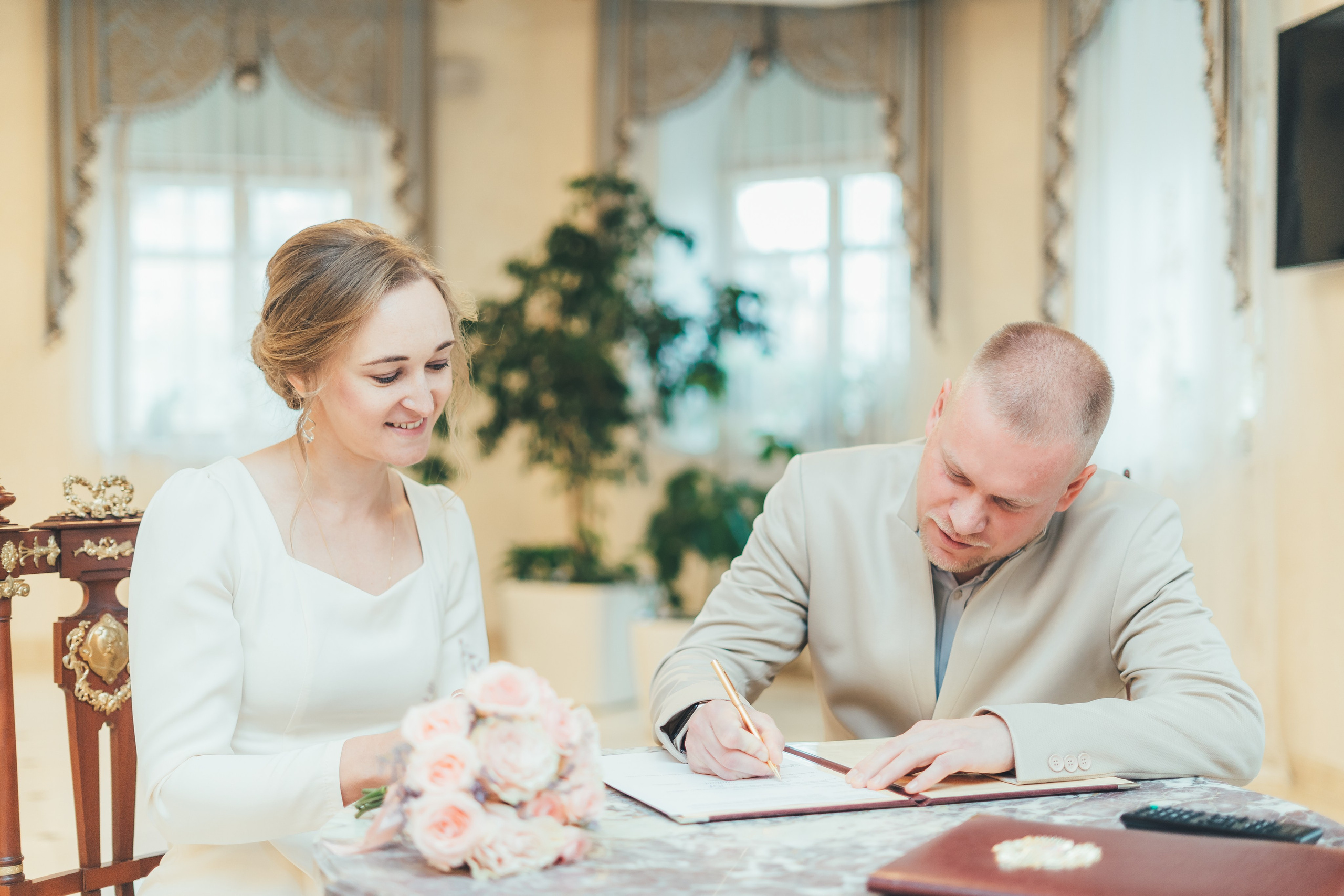Ирина и Дмитрий, ЗАГС у Матроны Московской. Наталья Дукалова фотограф Щелково Королев Пушкино Москва Балашиха