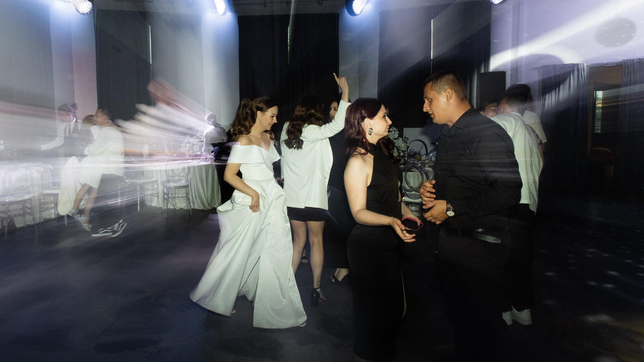 Данил и Любовь, мои фото с этого праздника. я был гость). Свадебный и семейный фотограф в г. Волхов Алексей Кочерыжкин