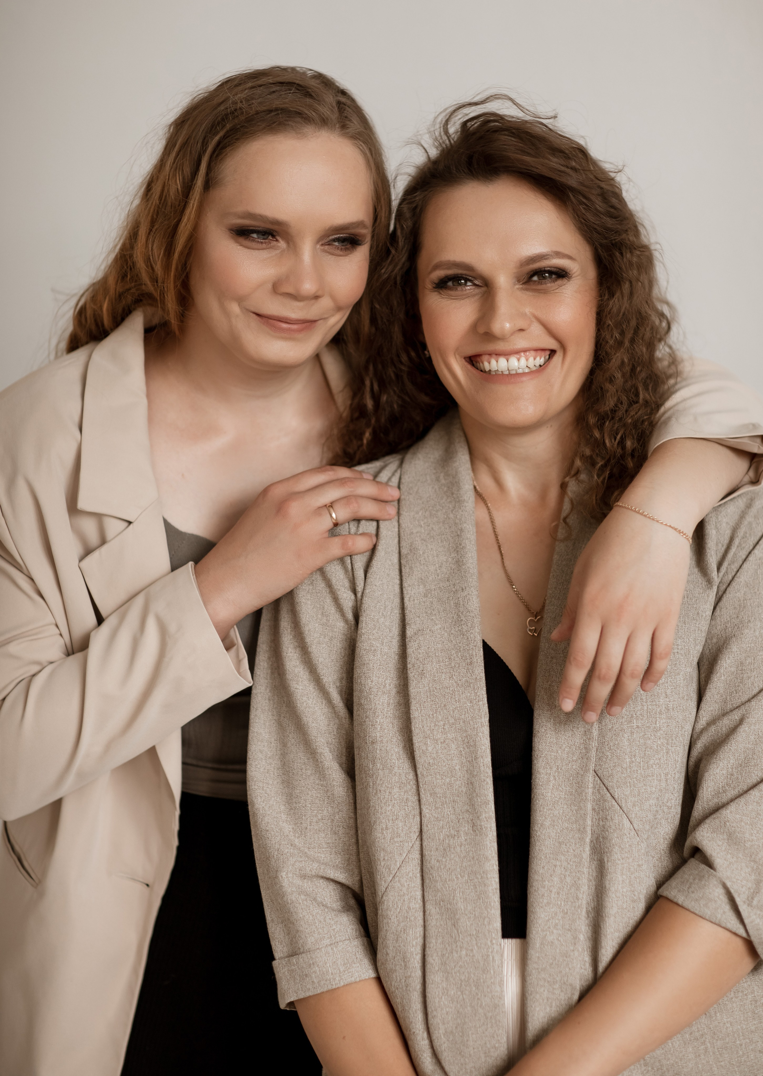 Маша и Наташа. Женский и семейный Фотограф В Усть-Каменогорске Юлия Журавлева