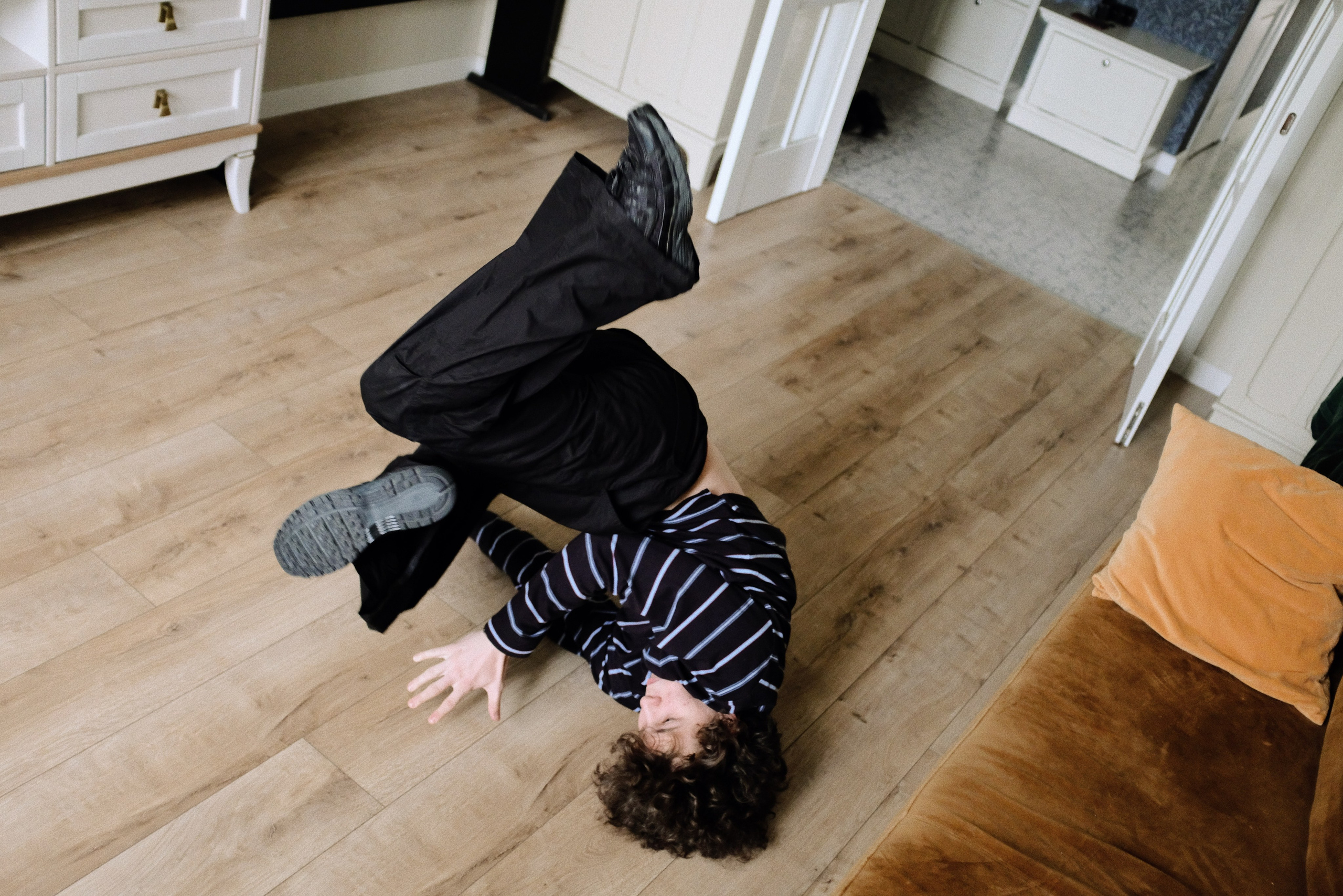 Книжка про брейк данс. Аня белка — художница и фотограф