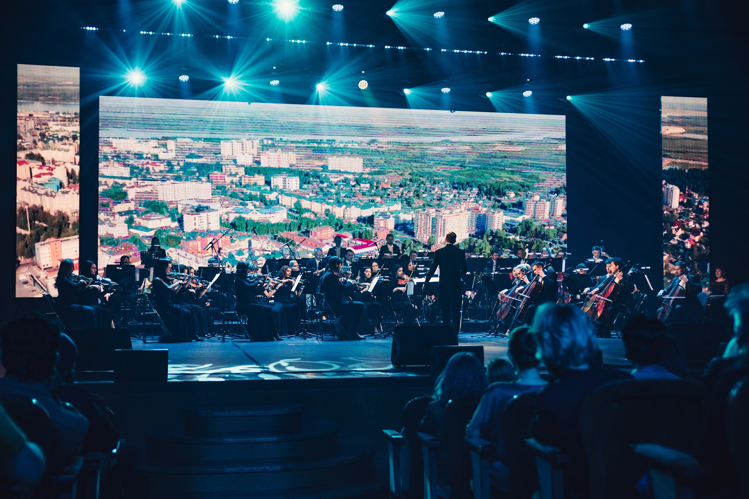 XXIII Международный фестиваль кинематографических дебютов «Дух огня». Фотограф в Ханты-Мансийске Евгений Жуланов