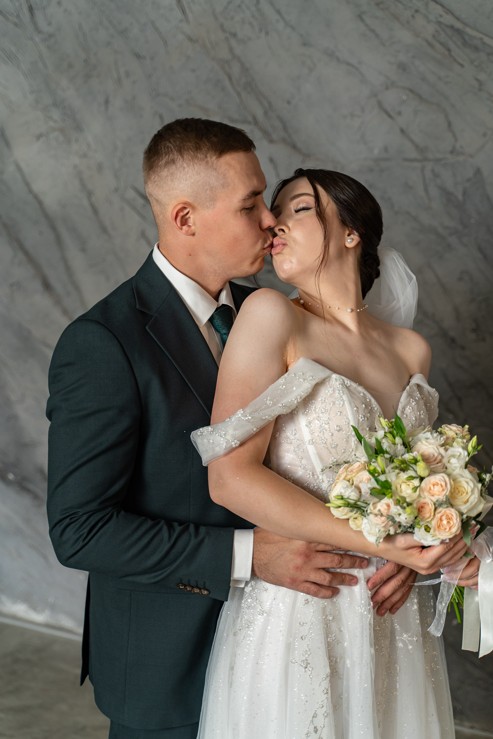 Студия (свадебная съемка). Разноплановый фотограф в Москве