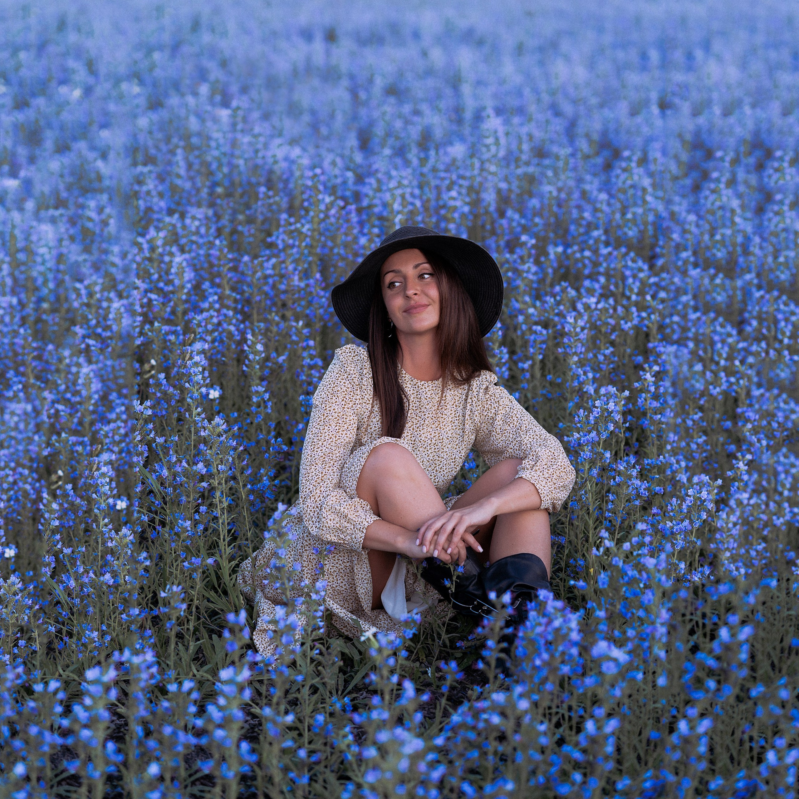 Сквозь цветы. Индивидуальный фотограф в Красноярске