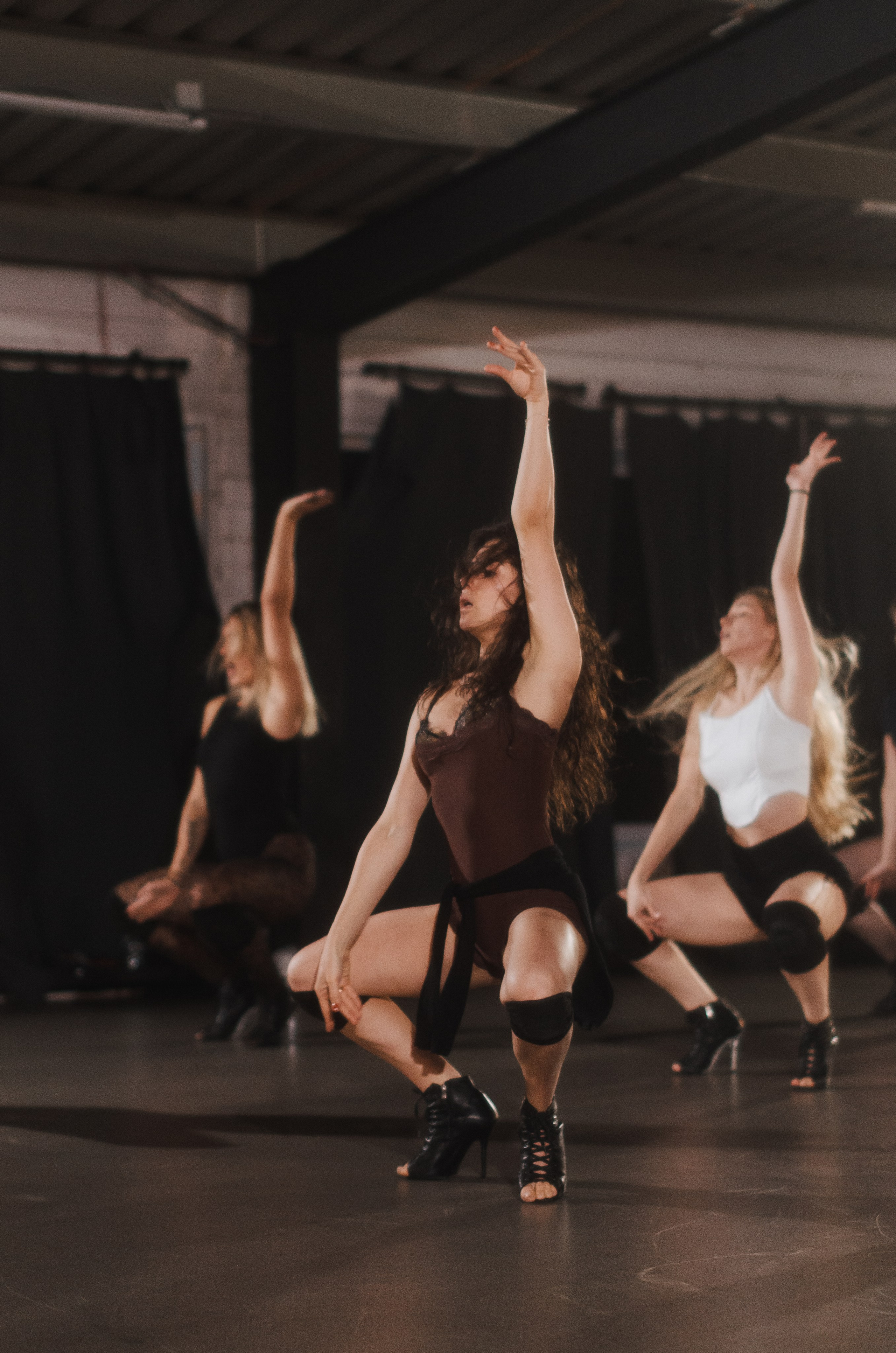 Мастер-классы по High Heels/Girly hip-hop от Оксаны ATTA. Денисова Аля — фотограф для парных съемок и индивидуальных историй в Барнауле