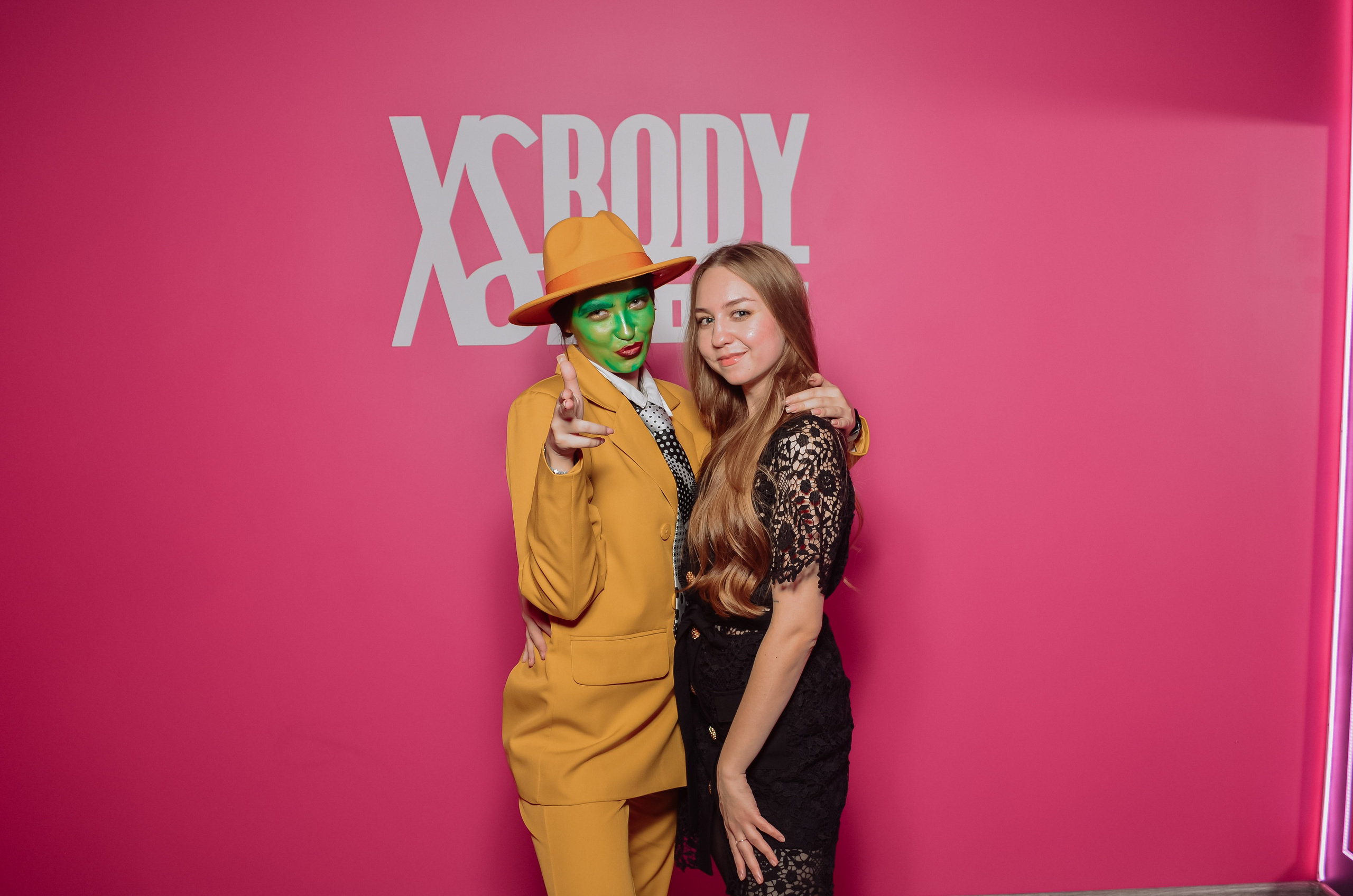 Фоторепортаж мероприятия в фитнес-клубе. Денисова Аля — фотограф для парных съемок и индивидуальных историй в Барнауле