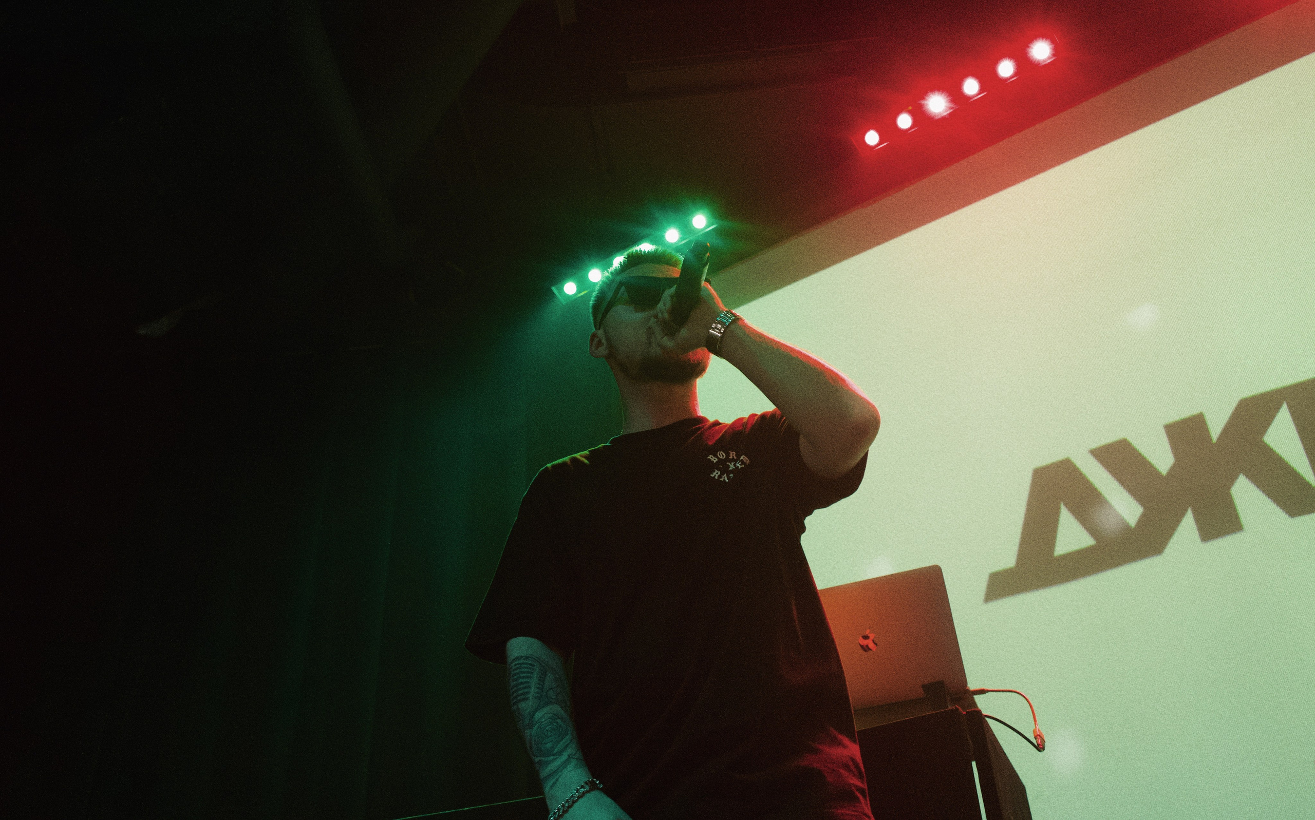 DZHIGAN. NOIZOMAX Художественный фотограф в Дубай