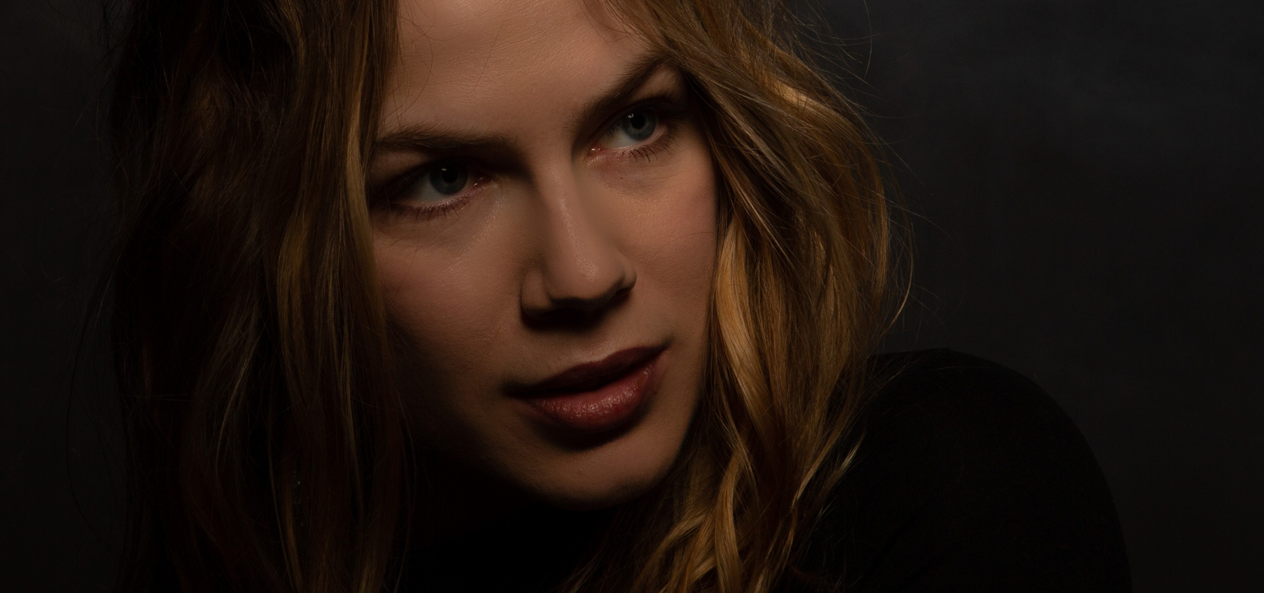 Фотосессия с жестким темным светом