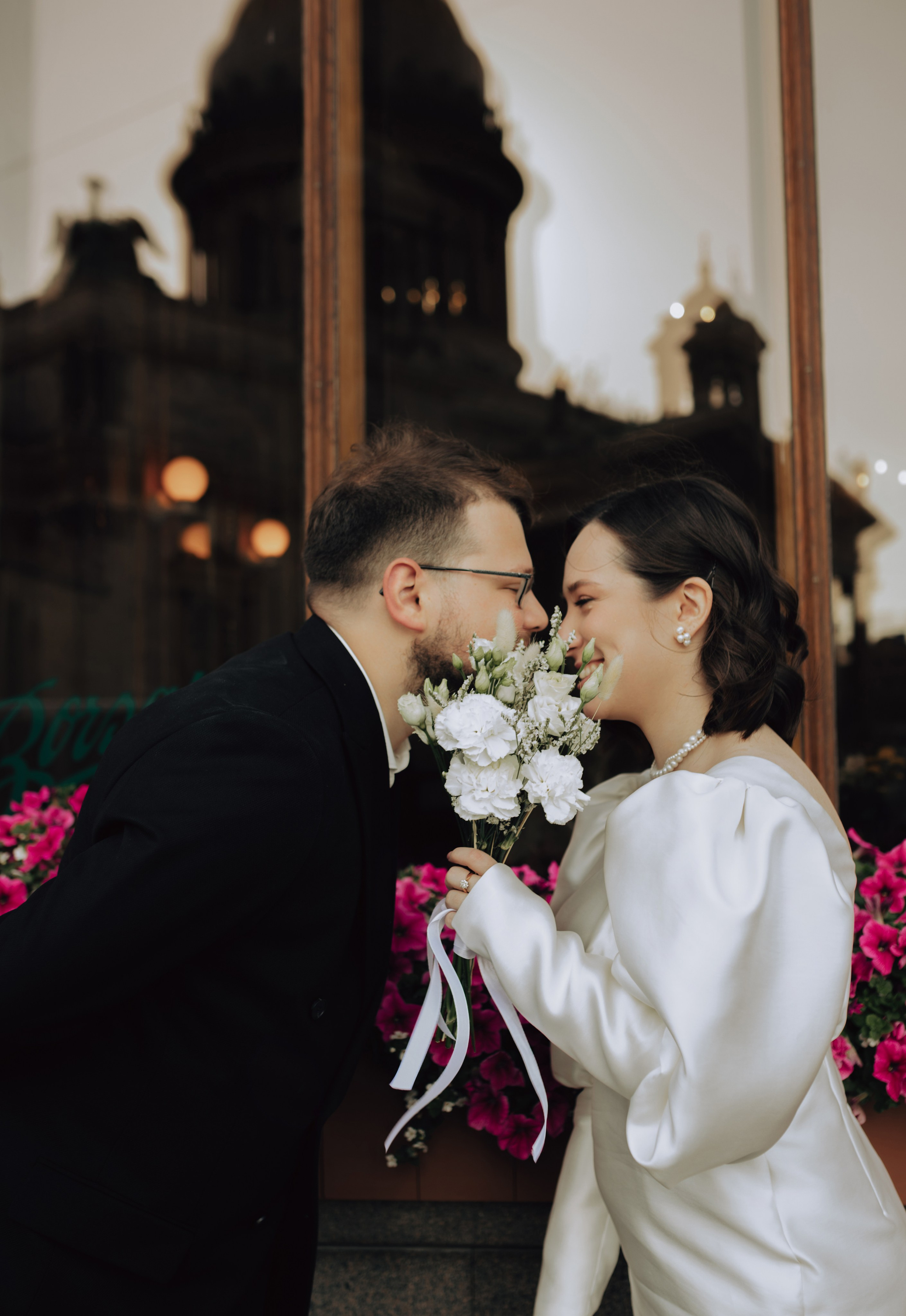 Свадебная фотосессия в первом дворце бракосочетания. Свадебный фотограф в Санкт-Петербурге Анна Суровцева