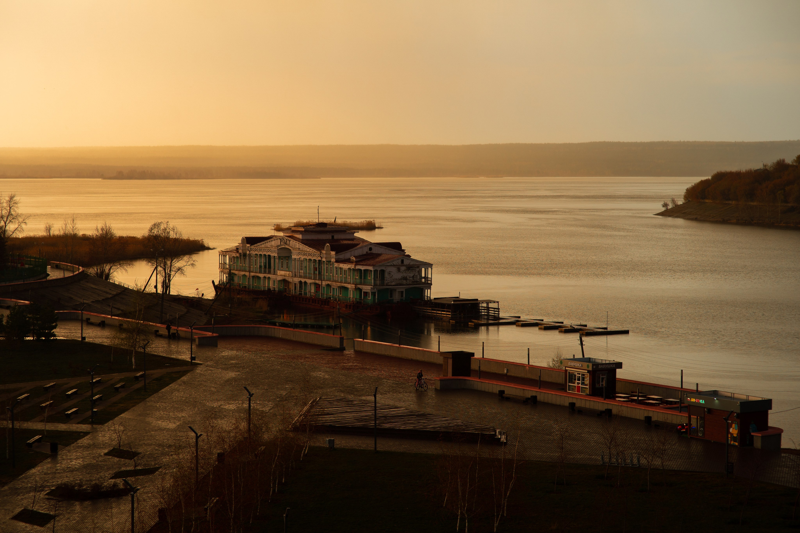 ЦВЕТНЫЕ ФОТОГРАФИИ. Никита Аничкин фото и видео оператор из России
