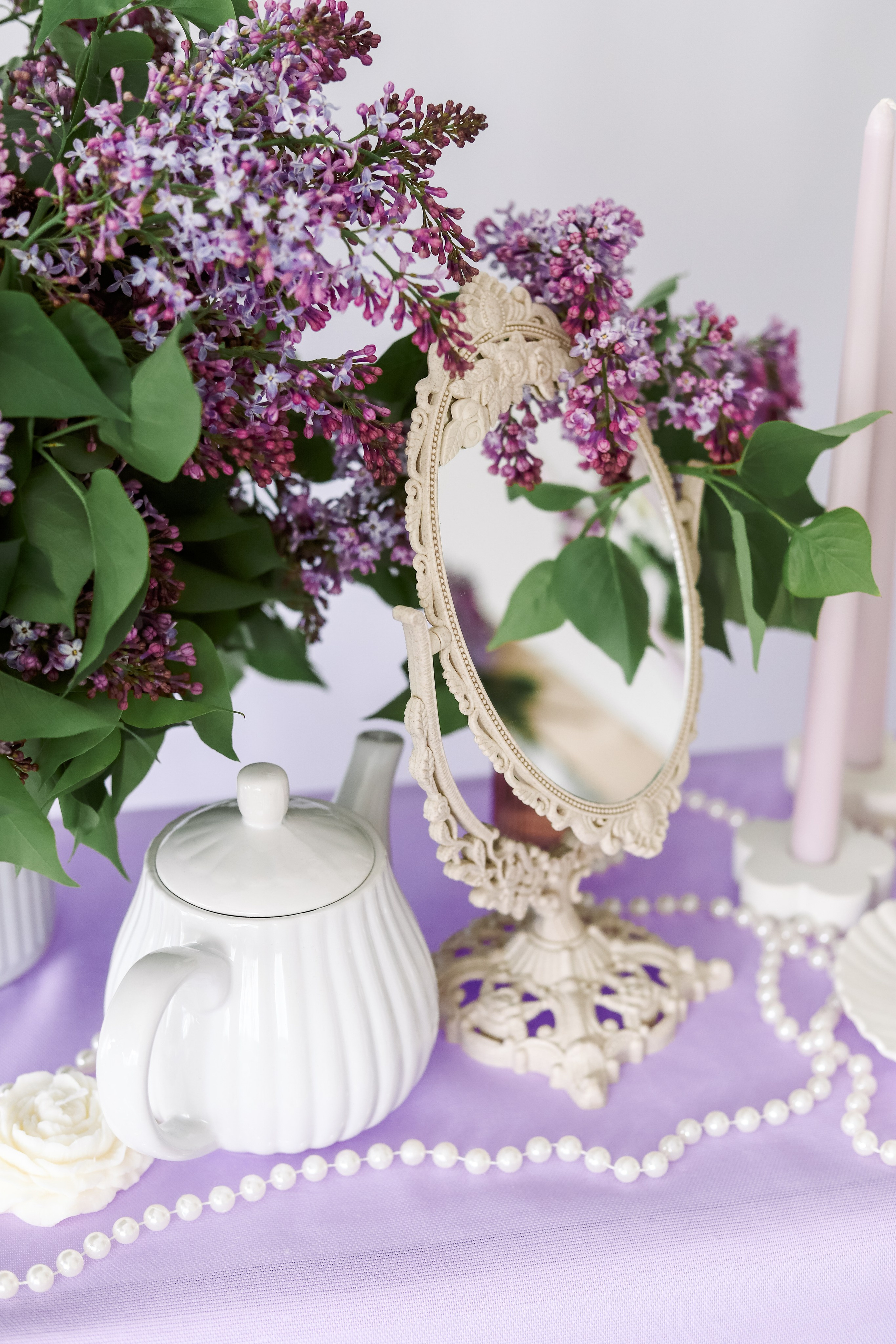 Фотодень в зале «Caramel» в цветущей сирени c кроликом. Фотостудия LIGHT в Люберцах