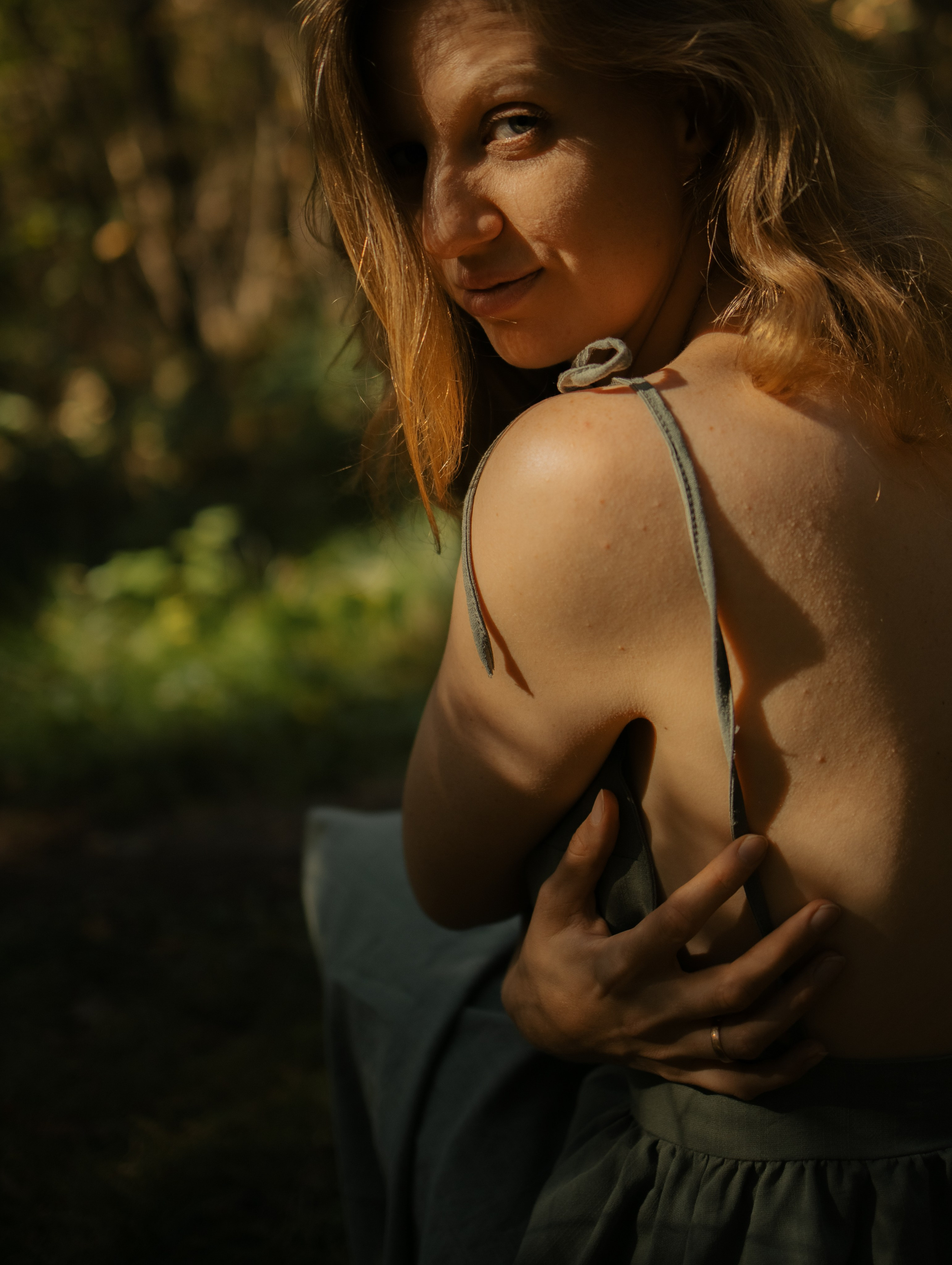 Индивидуальная съемка для девушки в природной локации. Фотограф Углич и Ярославль Ольга Тятюшкина