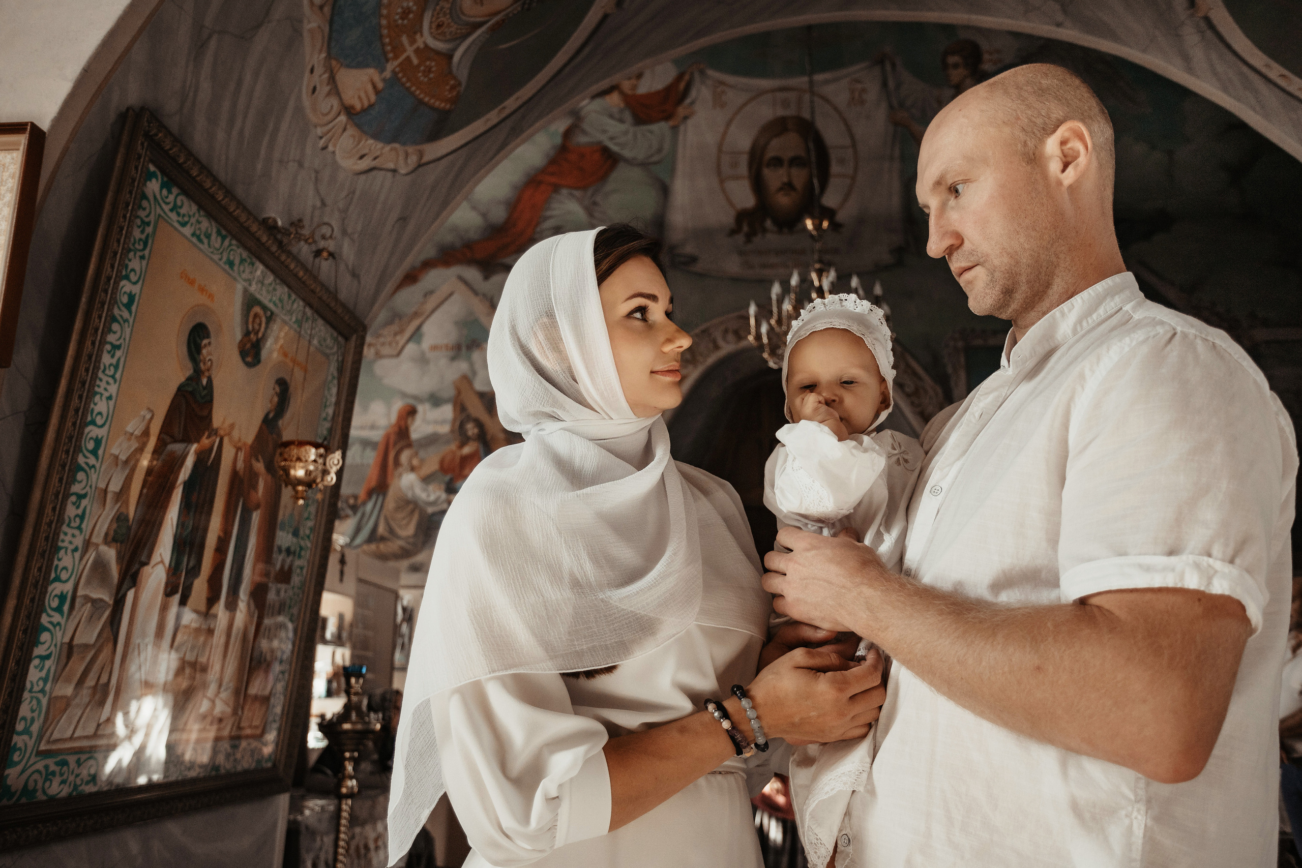 Крещение. Церковь иконы Божией Матери Знамение. Фотограф Мальнева Юлия в Липецке, в Москве. Фотостудия MARU в Липецке