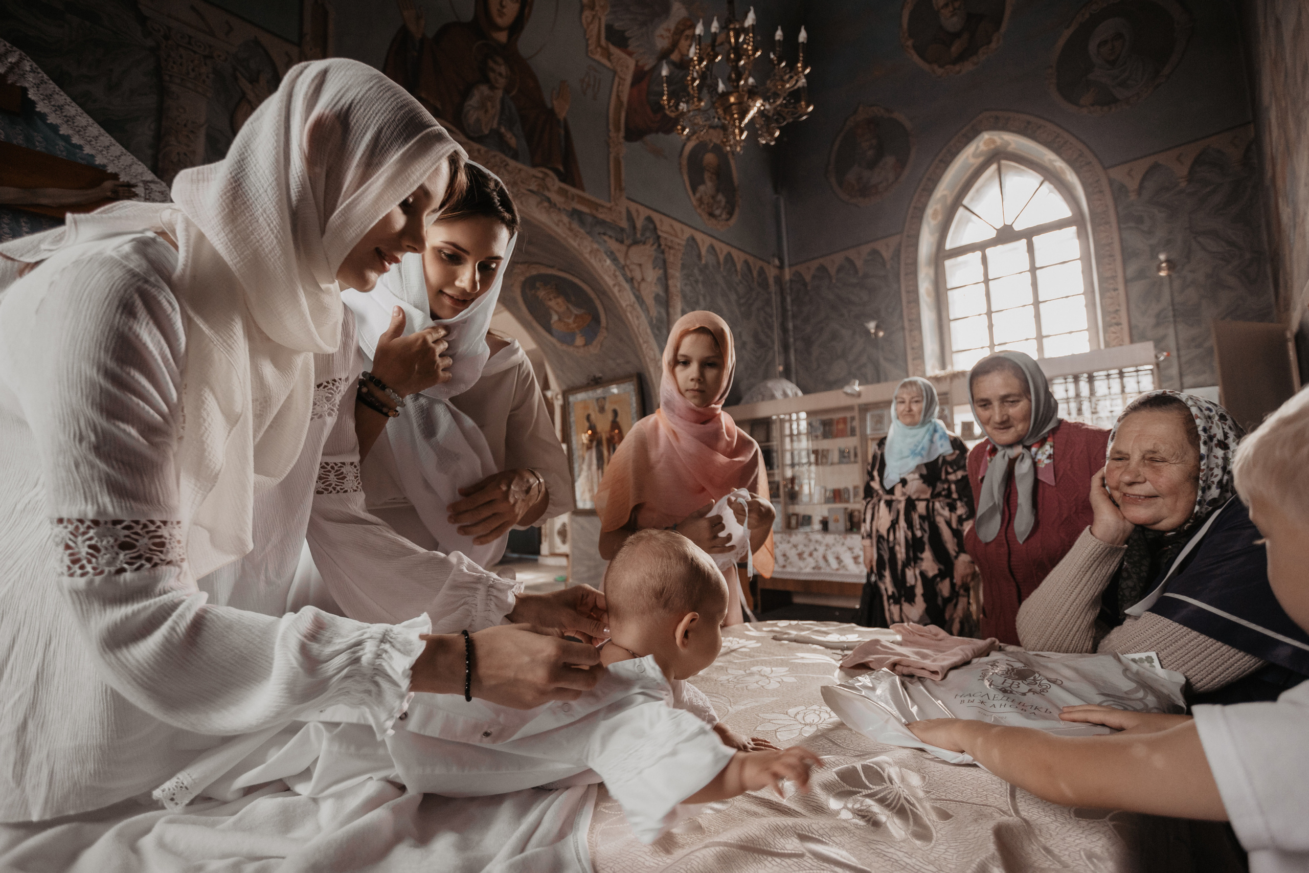 Крещение. Церковь иконы Божией Матери Знамение. Фотограф Мальнева Юлия в Липецке, в Москве. Фотостудия MARU в Липецке