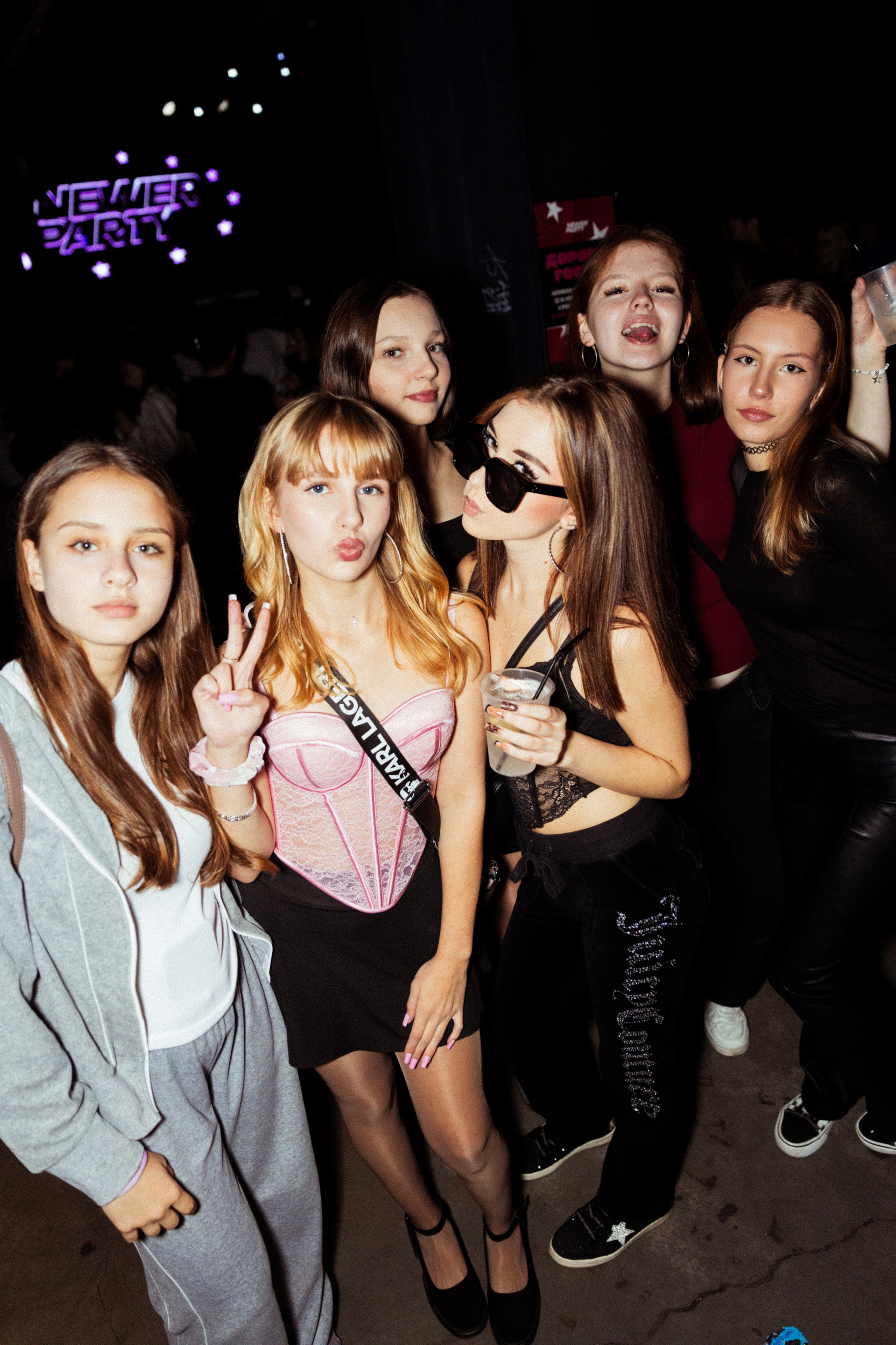 SHOWS. DRIPSTOCK MAG