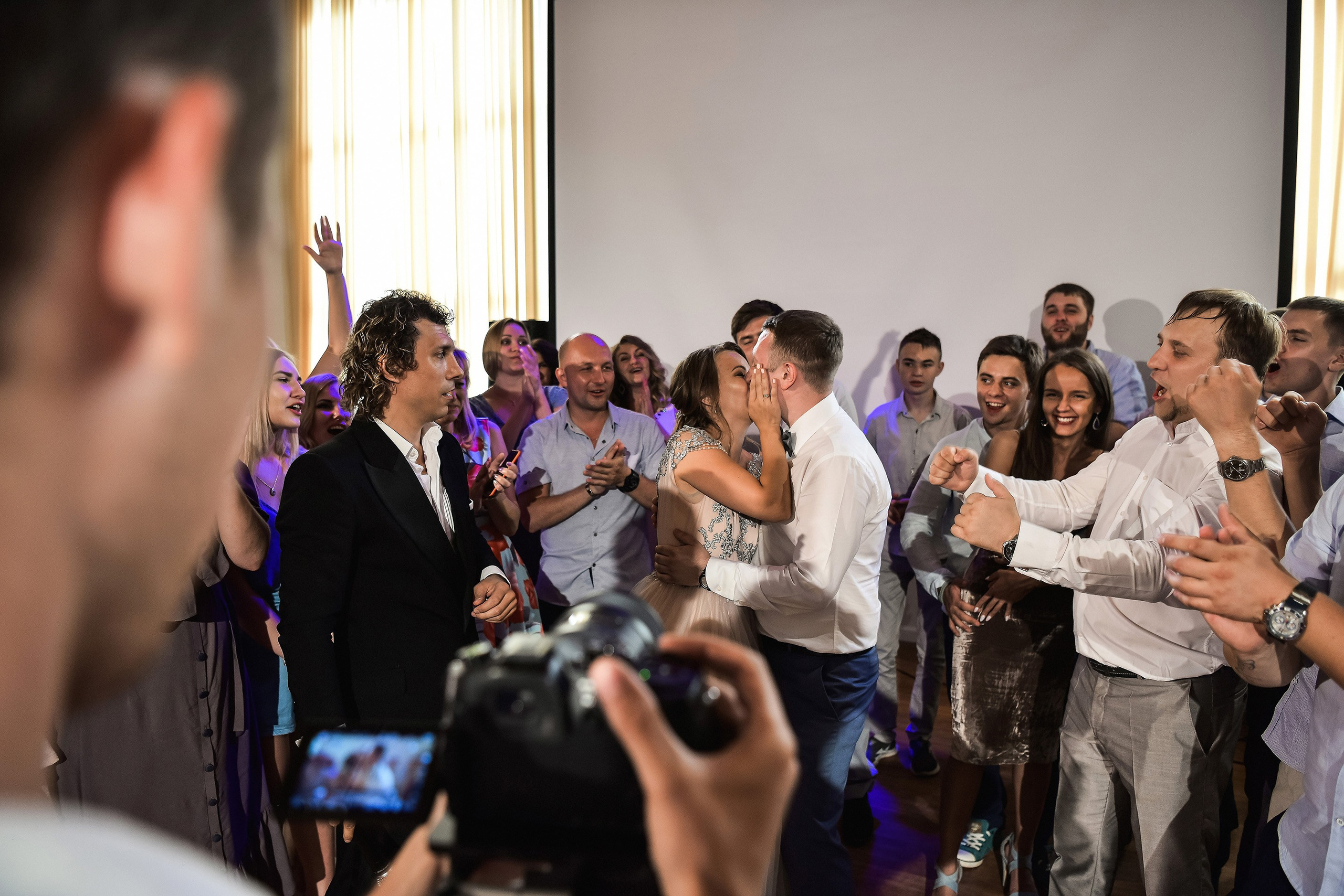 💐 Радик и Яна — душевная загородная свадьба в Villatic | Теплые фото под Красноярском. 📸 Свадебный и семейный фотограф в Красноярске Тихомиров Евгений | 17 лет опыта | 800+ свадеб