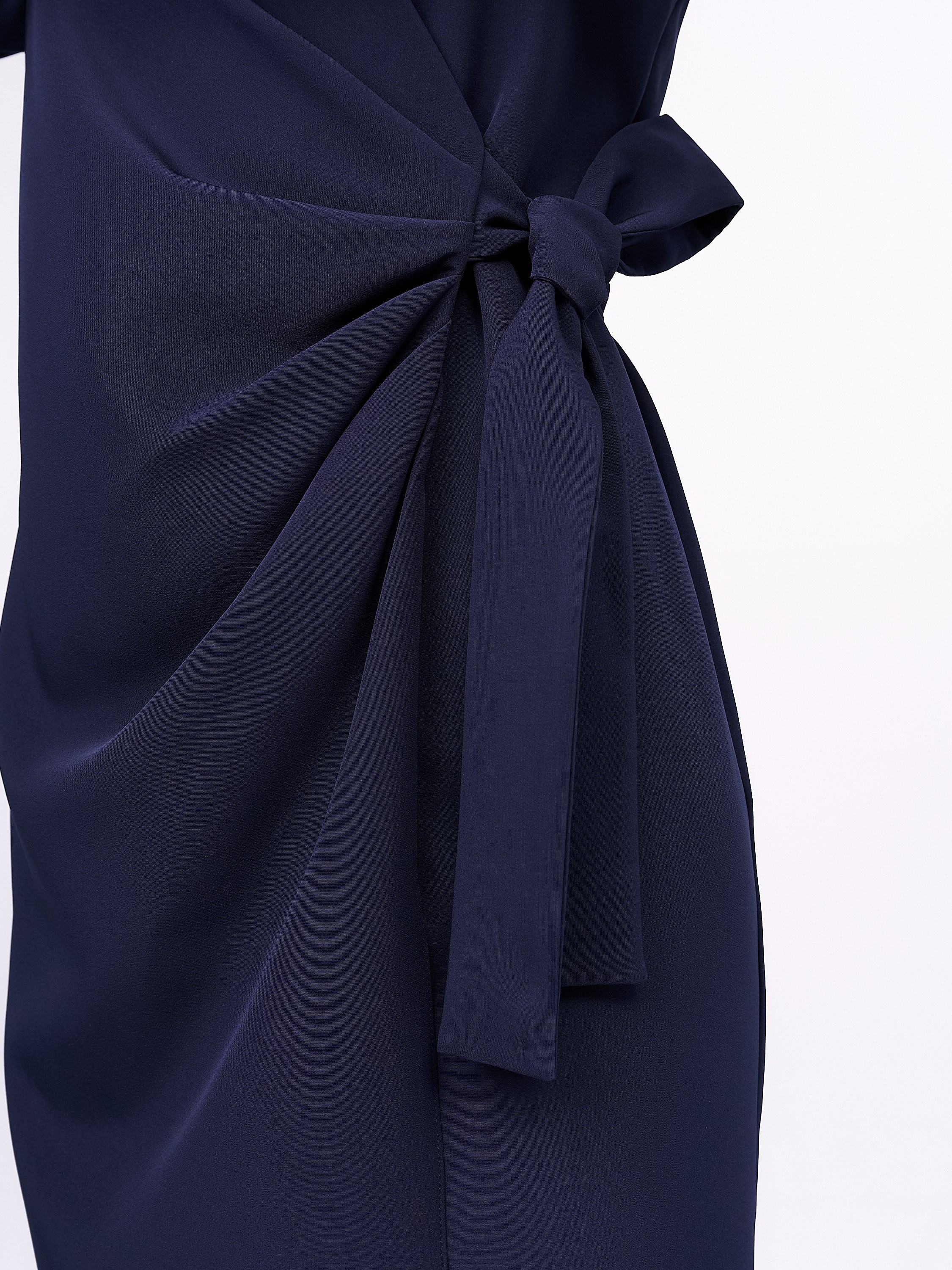 Модельная фотосъёмка платья для маркетплейсов