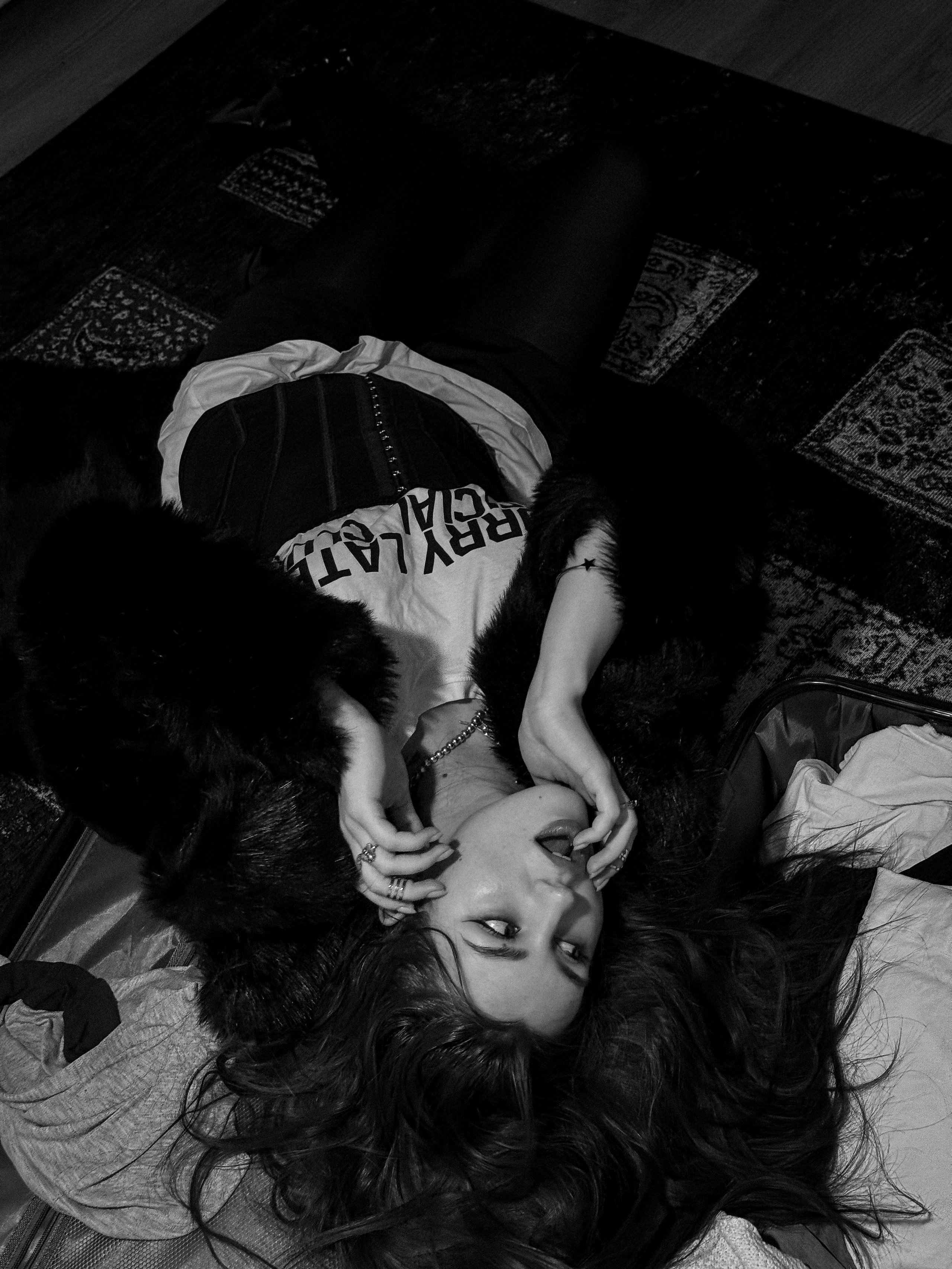 Home alone. Xstazia — музыкальные обложки, арт-дирекшн, режиссура и креативное продюссирование