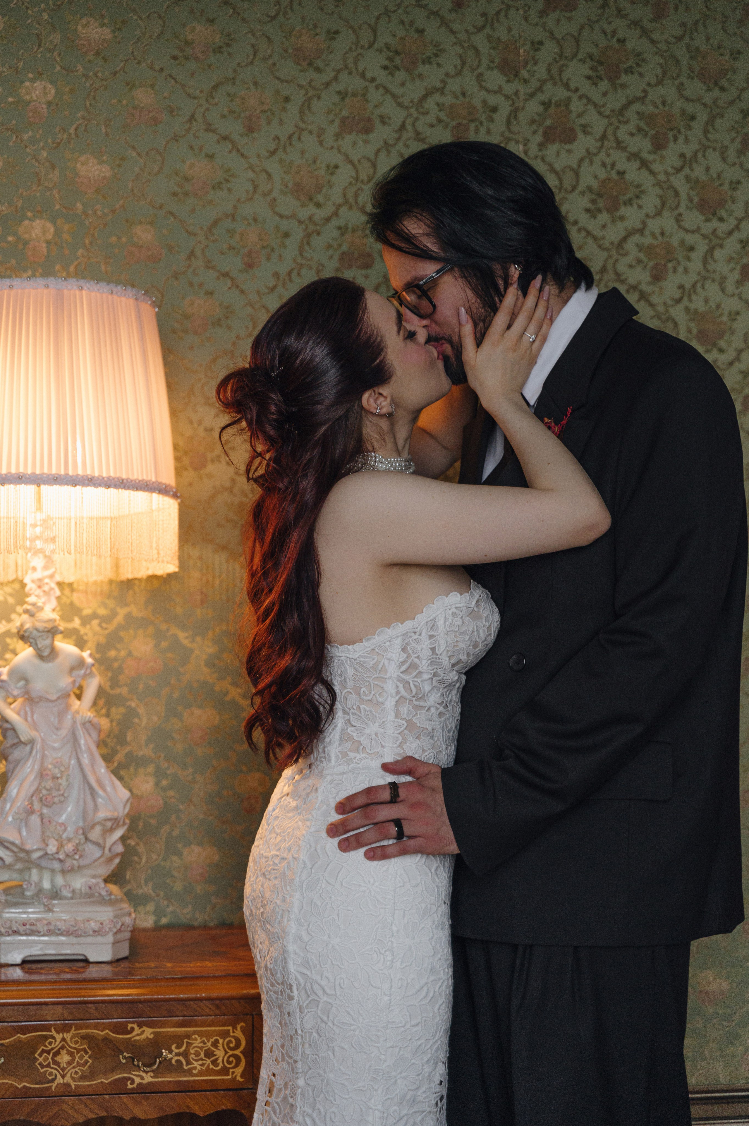 Денис и Анастасия. Метрополь и Особняк Спиридонова. Свадебный фотограф Москва и Санкт-Петербург. Анастасия Чудина