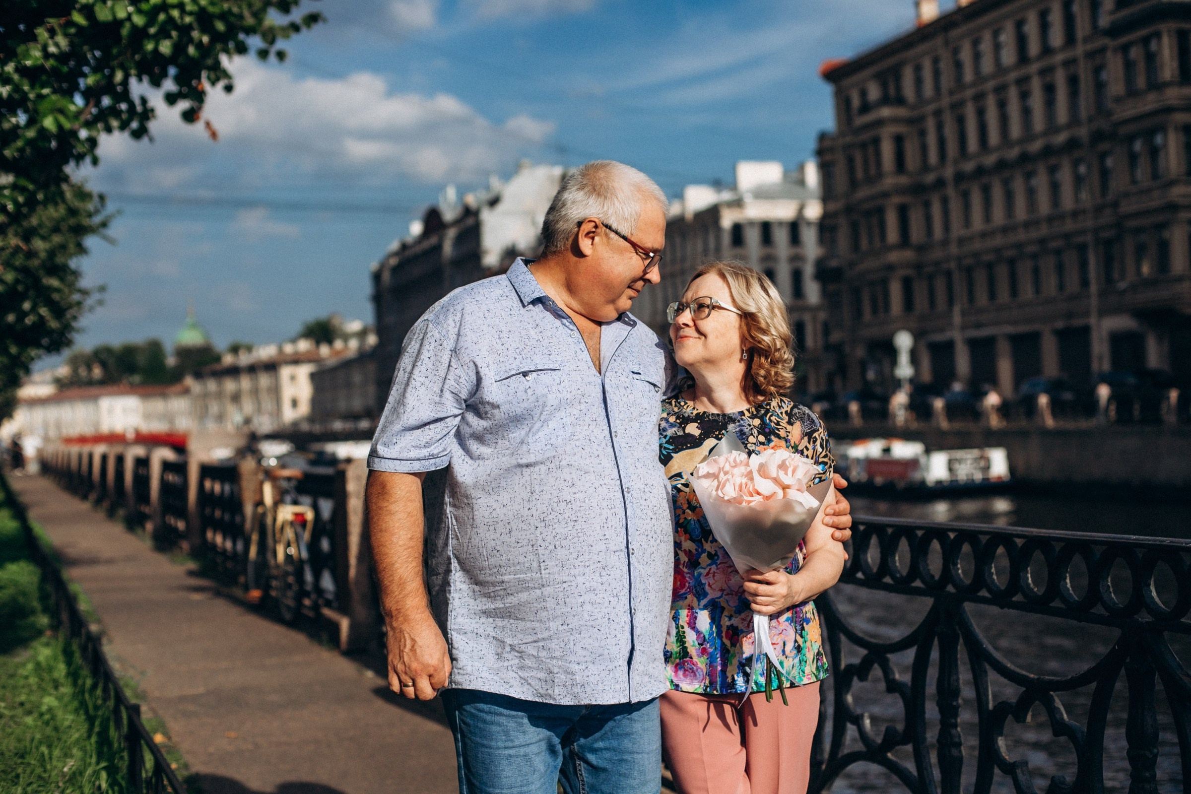 Андрей и Елена в августе. Фотопрогулка в Петербурге. Индивидуальный и семейный фотограф в Санкт-Петербурге