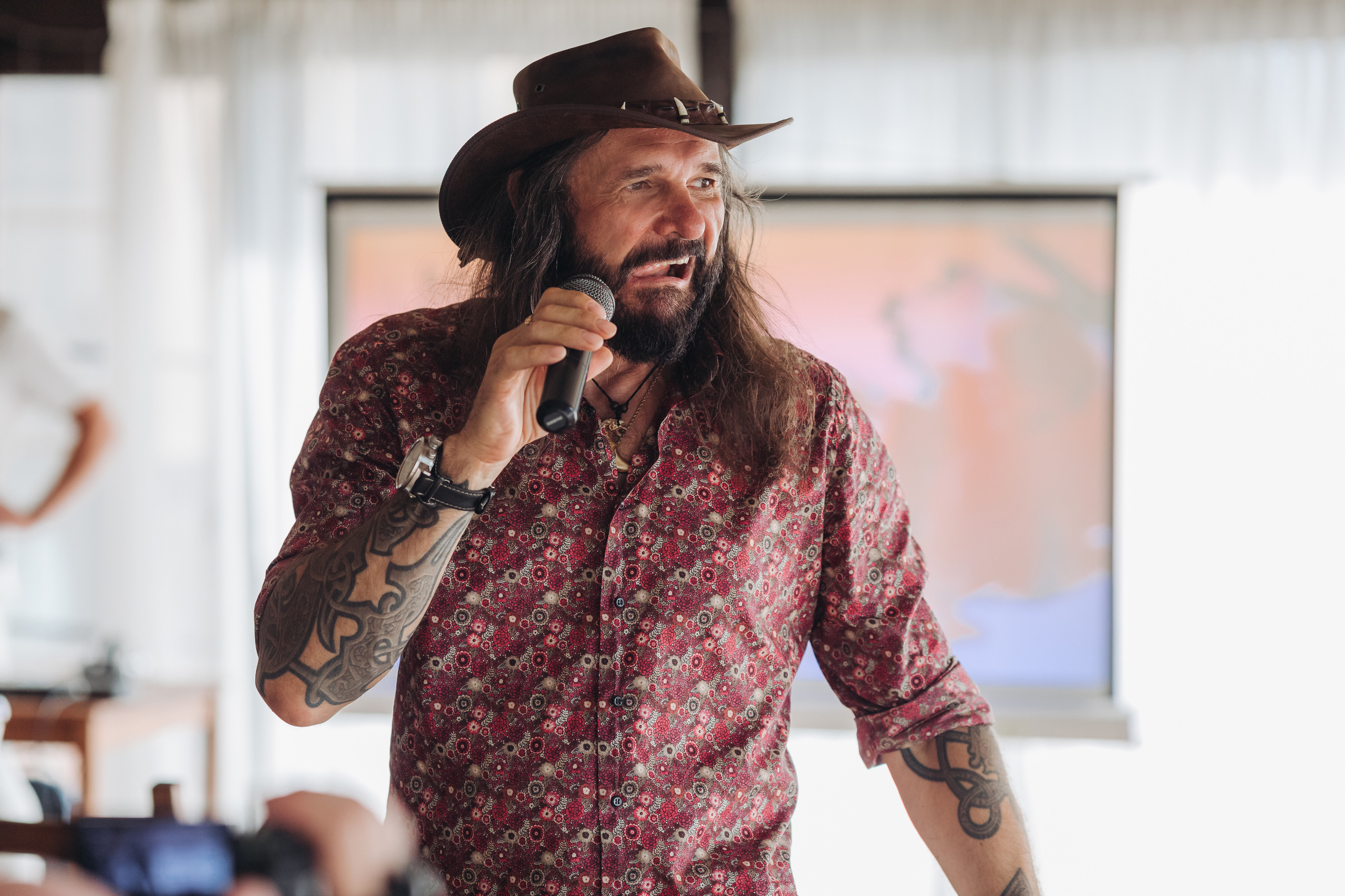 Wedding photographer in Tbilisi & Saint-Petersburg (Spb). Destination wedding photographer Peter Letu