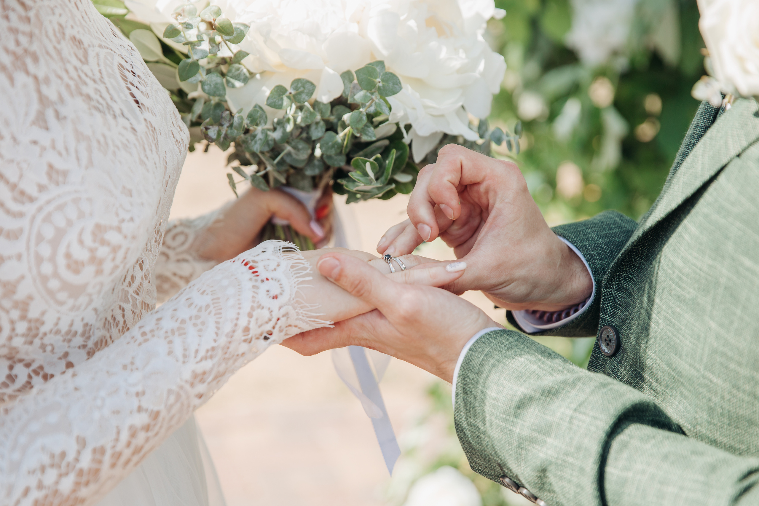 Wedding photographer in Tbilisi & Saint-Petersburg (Spb). Destination wedding photographer Peter Letu