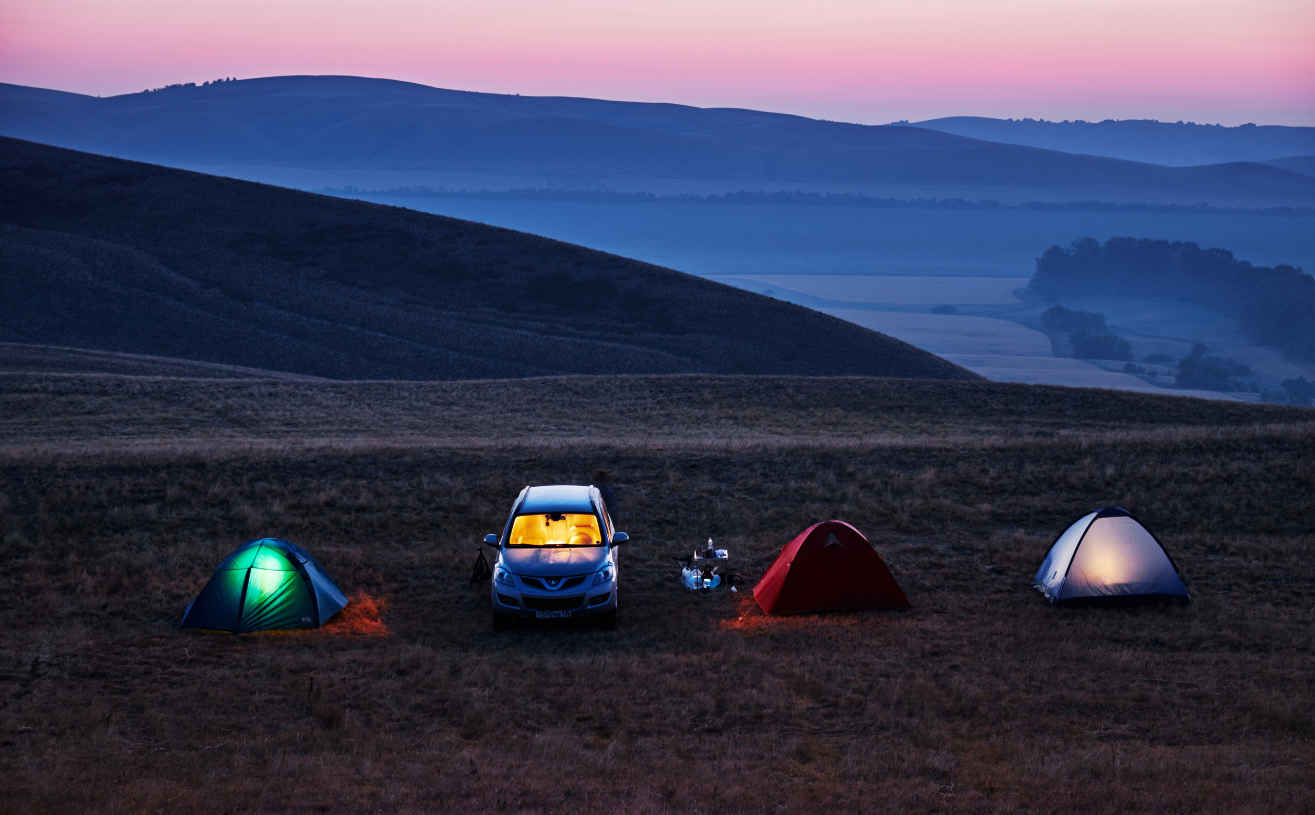 Фотографии для интерьера. Oleg Samoilov is a documentary photographer for brands that value an honest story