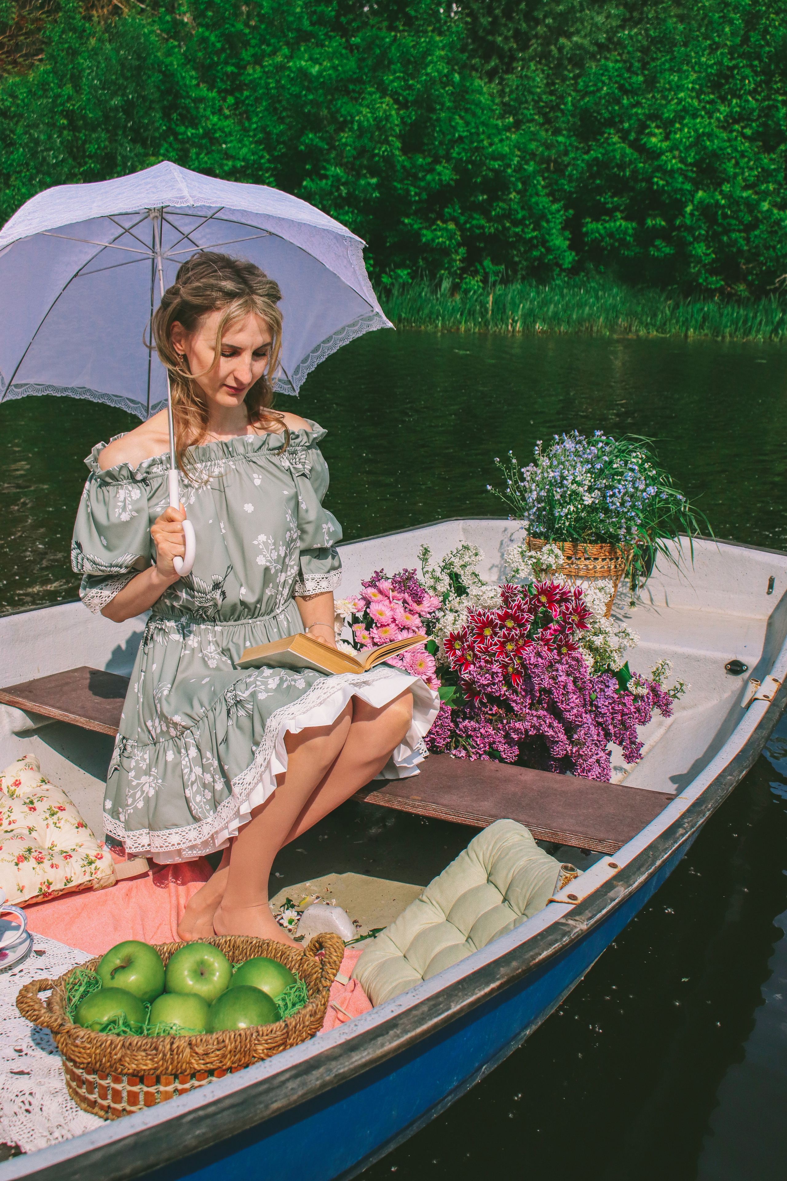 Фотопроект Лодочка с цветами. Фотограф Химки Анна Татарских