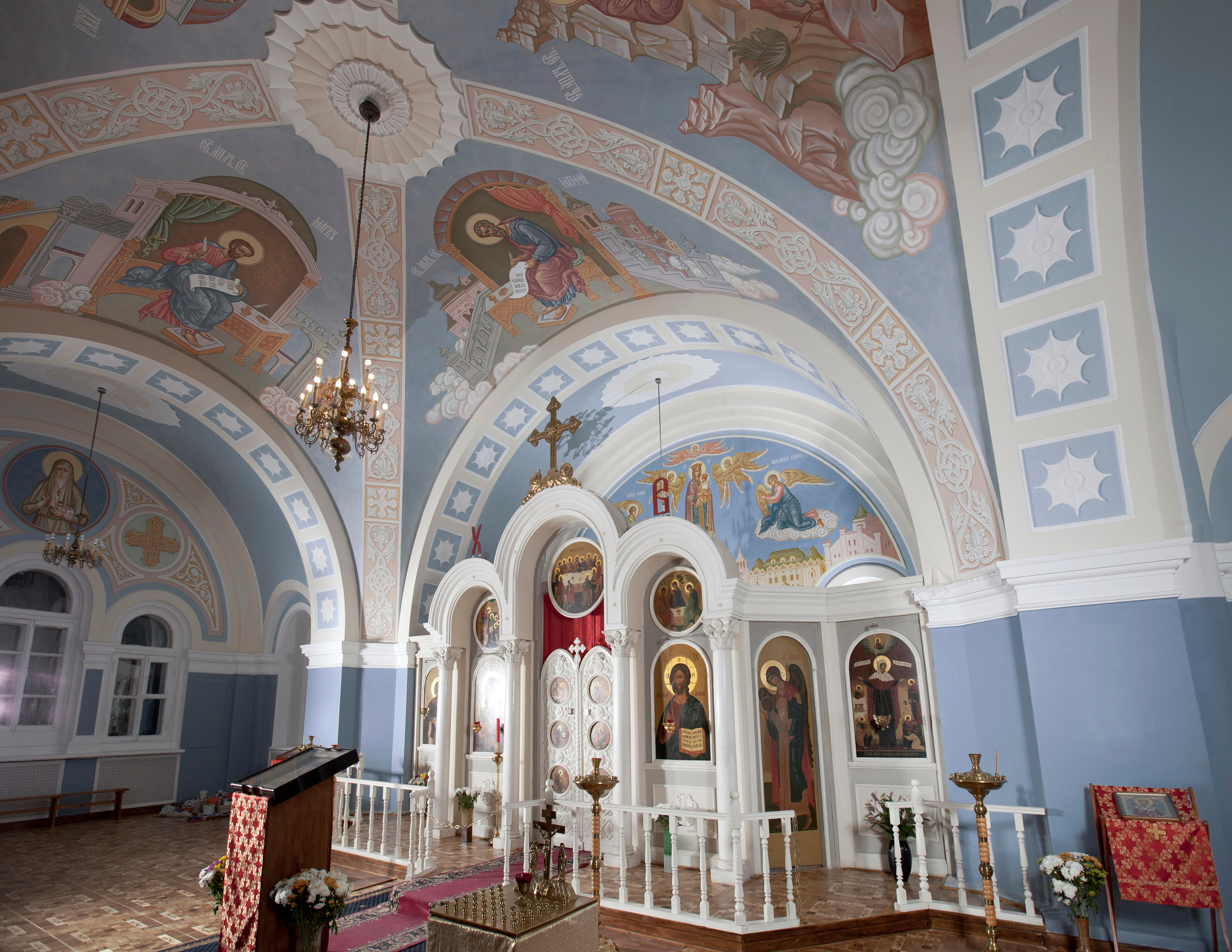 Храм иконы Божией Матери «Всех скорбящих радость» при больнице им. Алексеева. Художник монументалист, иконописец Красовский Илья