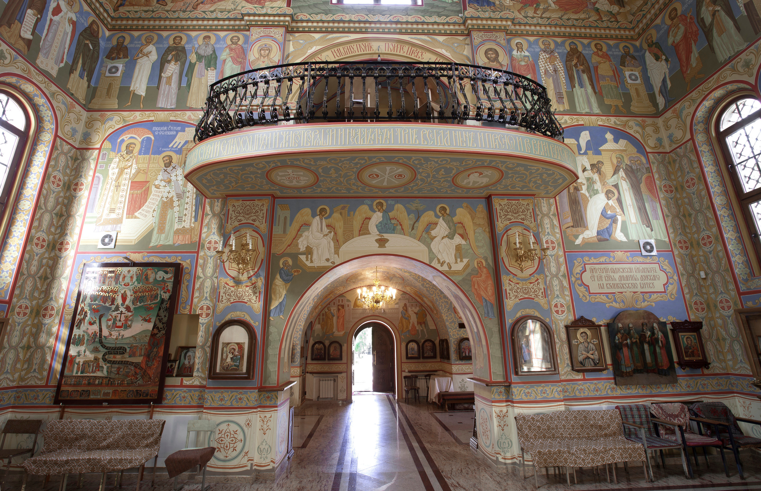 Церковь Новомучеников и Исповедников Российских. г. Королев. Художник монументалист, иконописец Красовский Илья