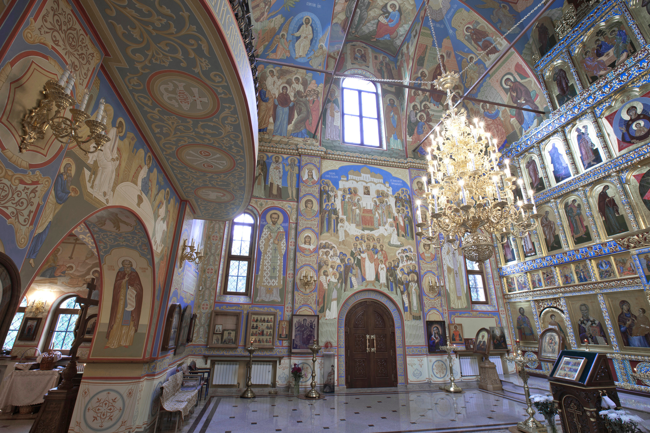 Церковь Новомучеников и Исповедников Российских. г. Королев. Художник монументалист, иконописец Красовский Илья